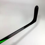 Used Left Red/Green Bauer Nexus Tracer | 82 Flex P28 Curve Grip | F339