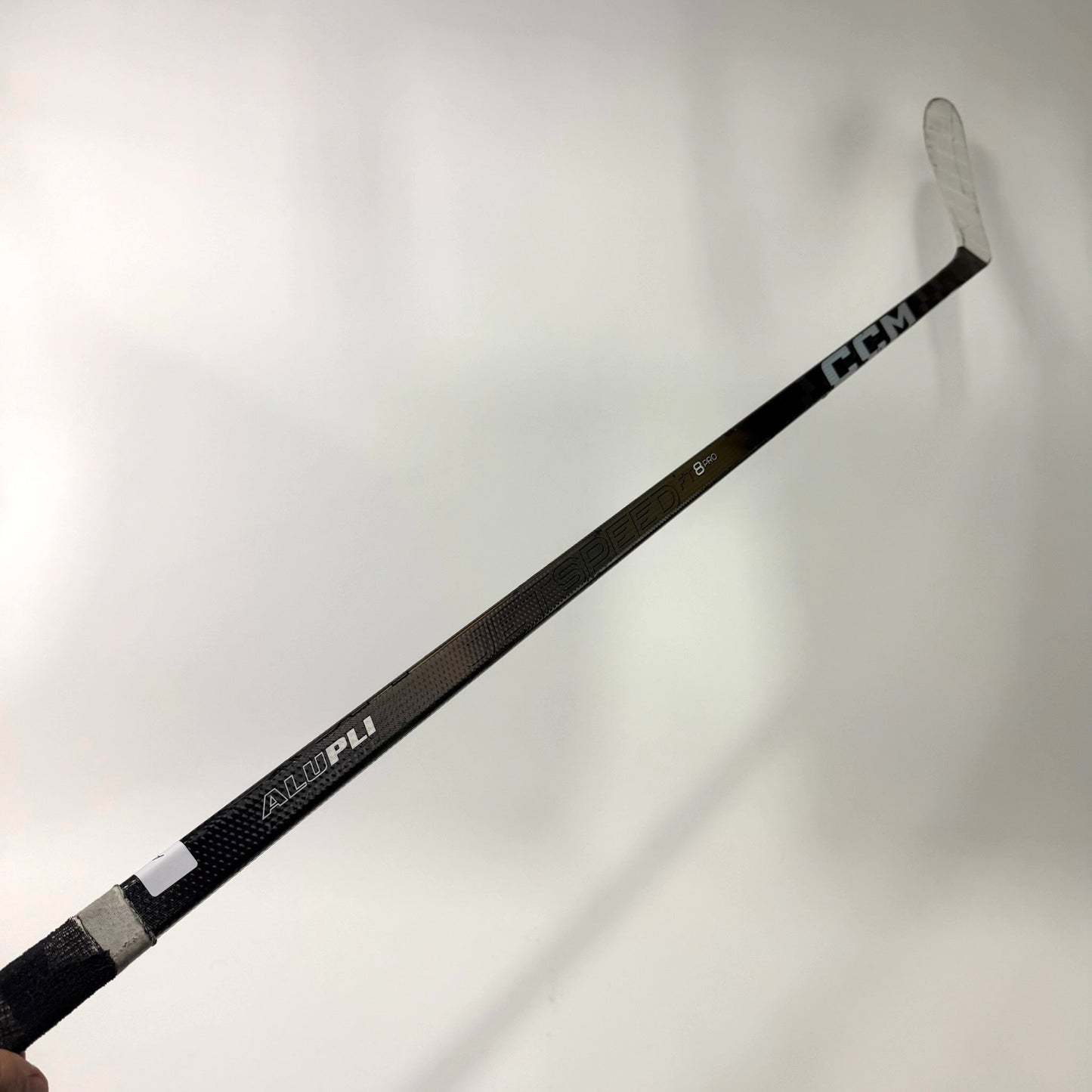Used Left Black CCM Jetspeed FT8 Pro | 70 Flex P28 Curve Grip | AB998 - Top Flight Hockey