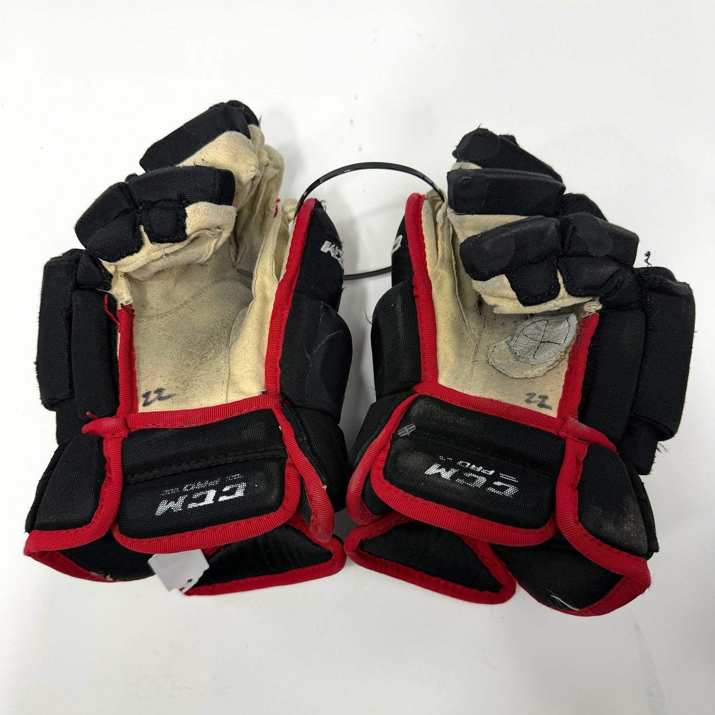 Used Chicago Blackhawks HG97 Gloves | 14" | Ryan Carpenter | AB778