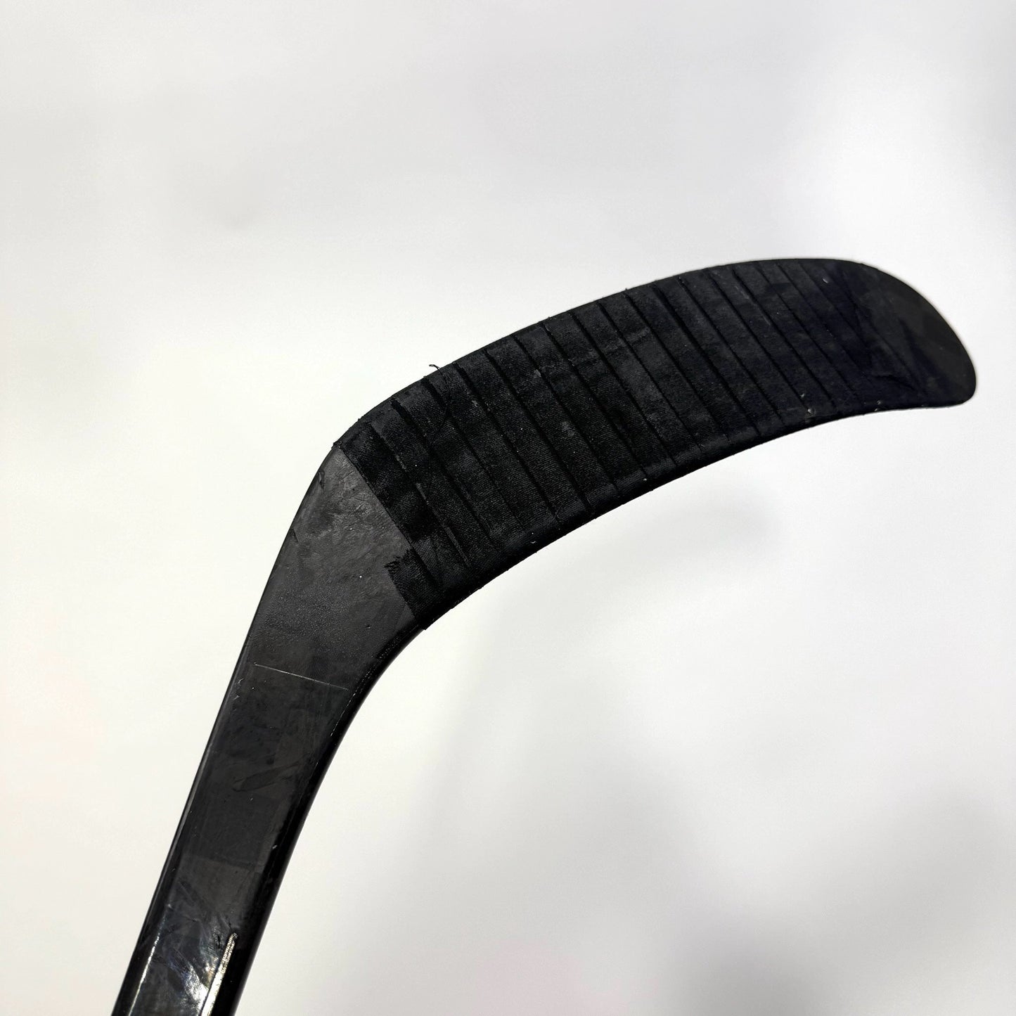 Used Left Black Bauer Vapor Hyperlite 2 | 107 Flex P92M Curve Grip | BH411 - Top Flight Hockey