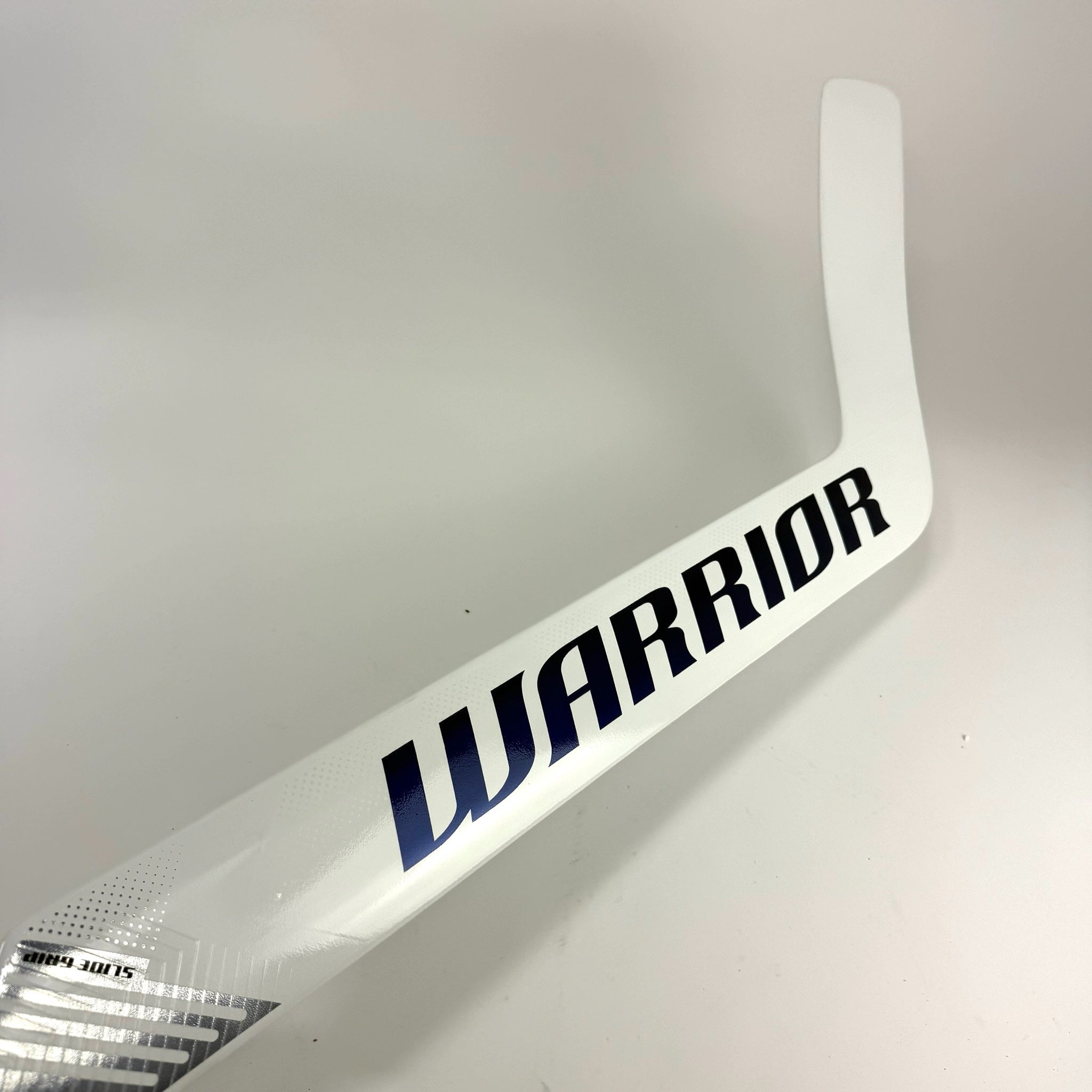 New Regular White and Navy Warrior Ritual V4 | 26" Paddle W31 Curve | Reidler | J789 - Top Flight Hockey