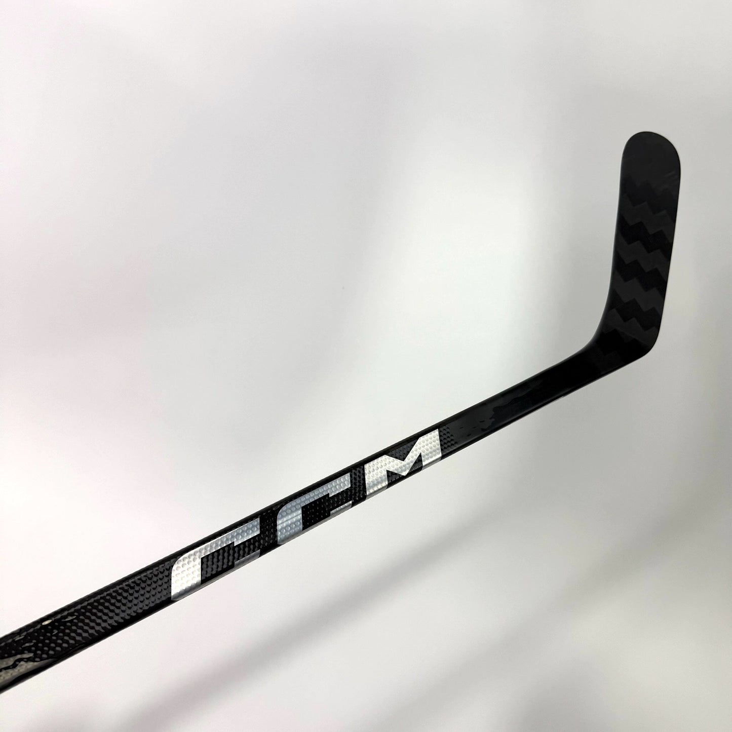UNRELEASED - New Left Chrome CCM Jetspeed FT9 Pro | 90 Flex P92M Curve Grip | J185 - Top Flight Hockey