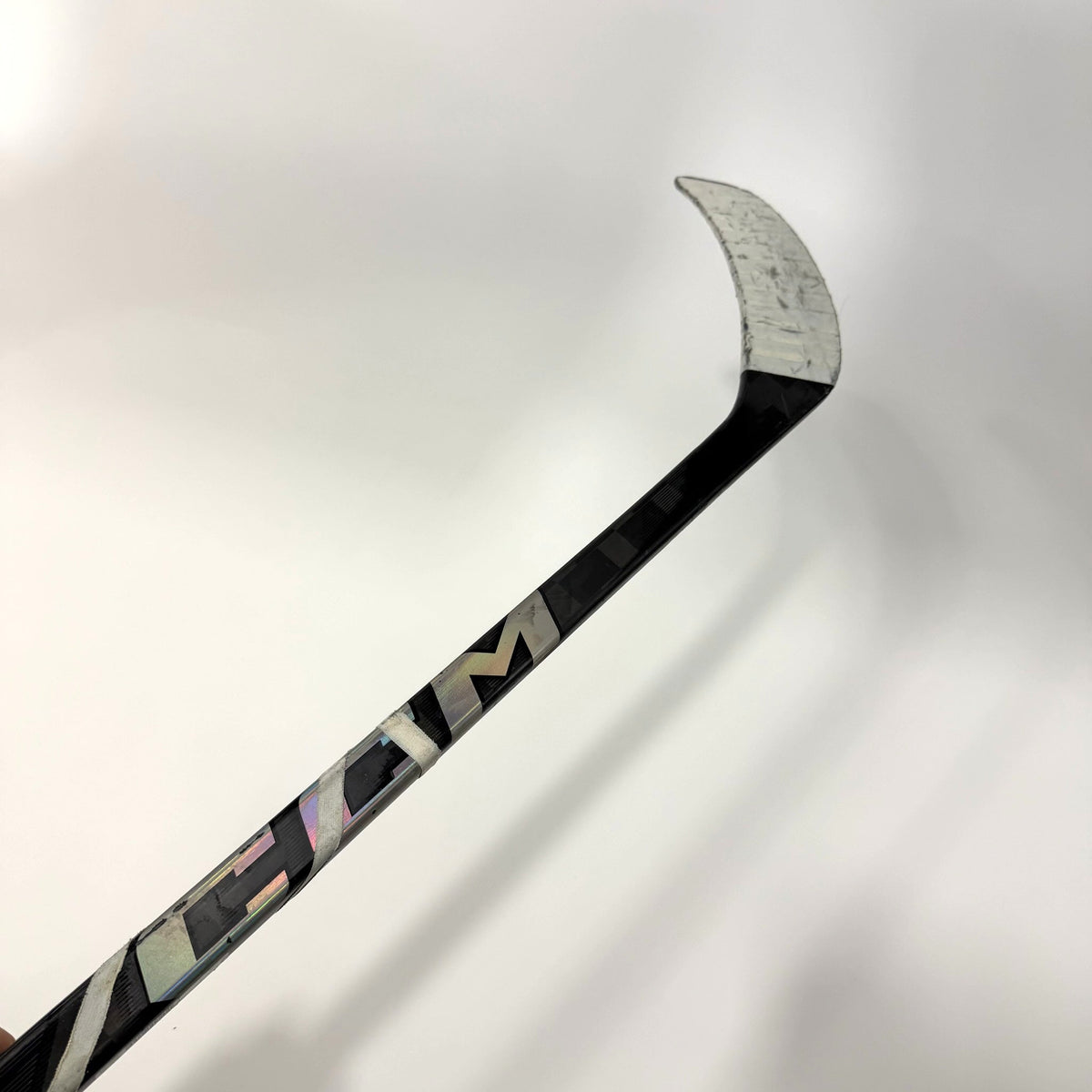 Used Right Black CCM Jetspeed FT7 Pro | 85 Flex P40 Square Toe Curve Grip | AB438