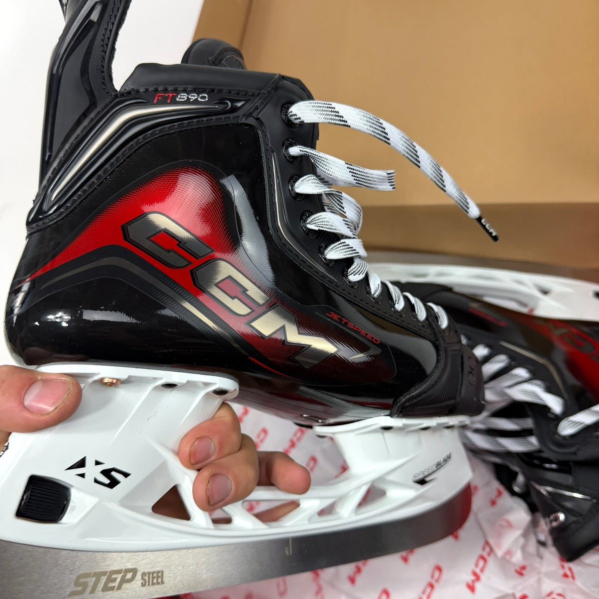 New CCM Jetspeed FT890 Skates | 7.5 R | AB106 - Top Flight Hockey