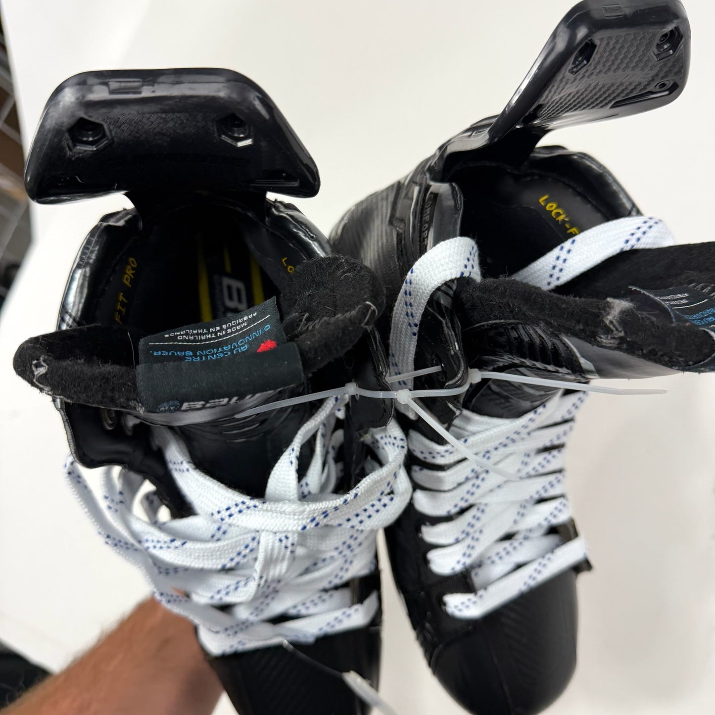 Used Bauer Supreme Mach Skates | Size 9 D | J108