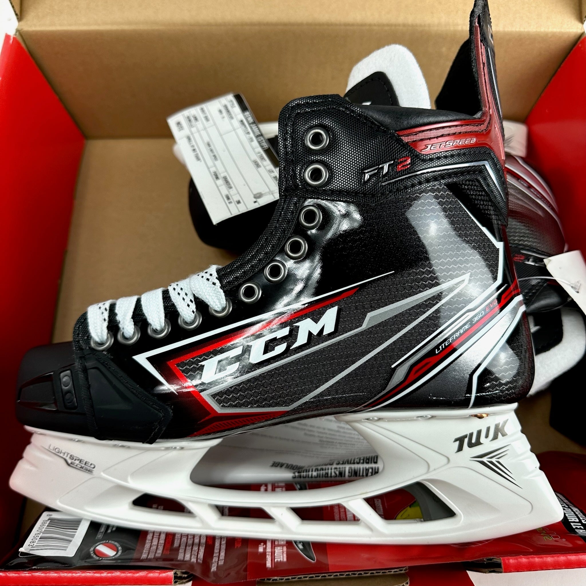 New CCM Jetspeed FT2 Skates | Size 8 D | M310