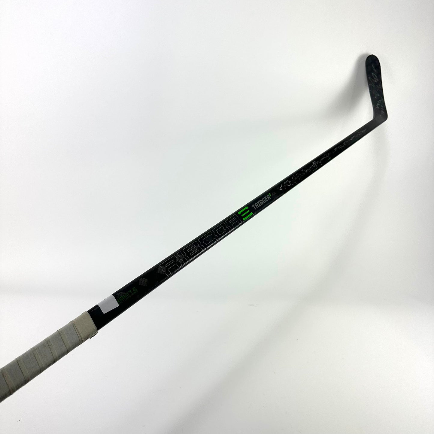 Used Left CCM Ribore Trigger 5 Pro | 90 Flex P28M Curve Grip | Q721 - Top Flight Hockey