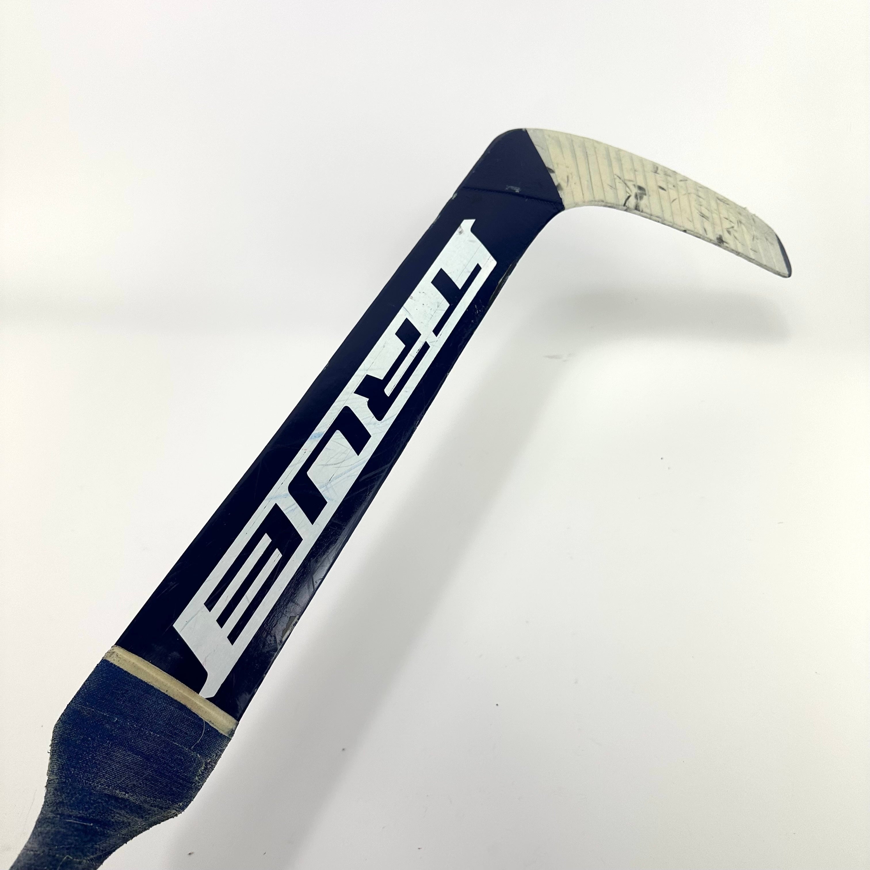 Damaged True Catalyst 9X Wood Goalie Stick | Regular | Elliot | 25" paddle | TBL342