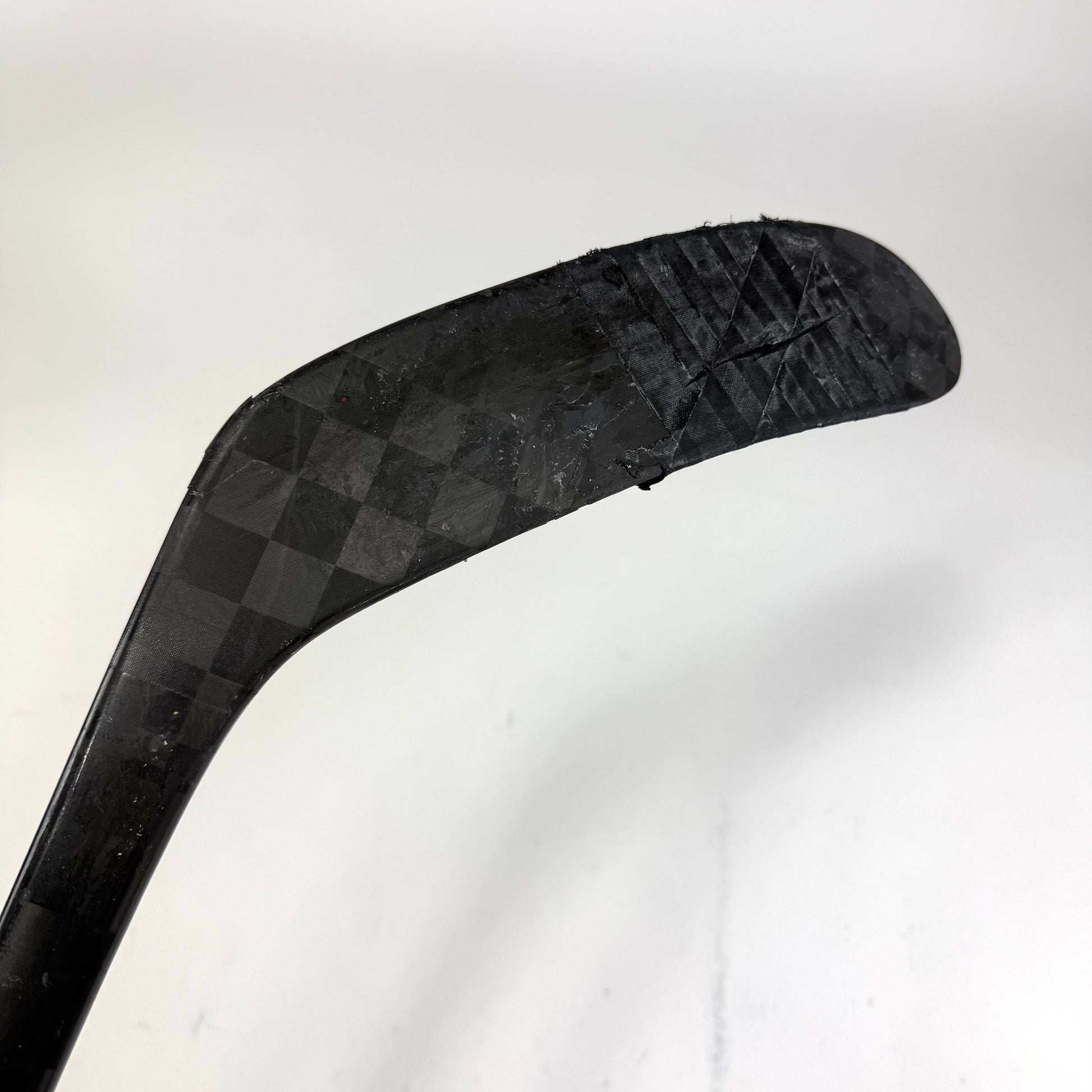 Used Left Purple Vapor Flylite | 82 Flex P28M Curve Grip | J460 - Top Flight Hockey