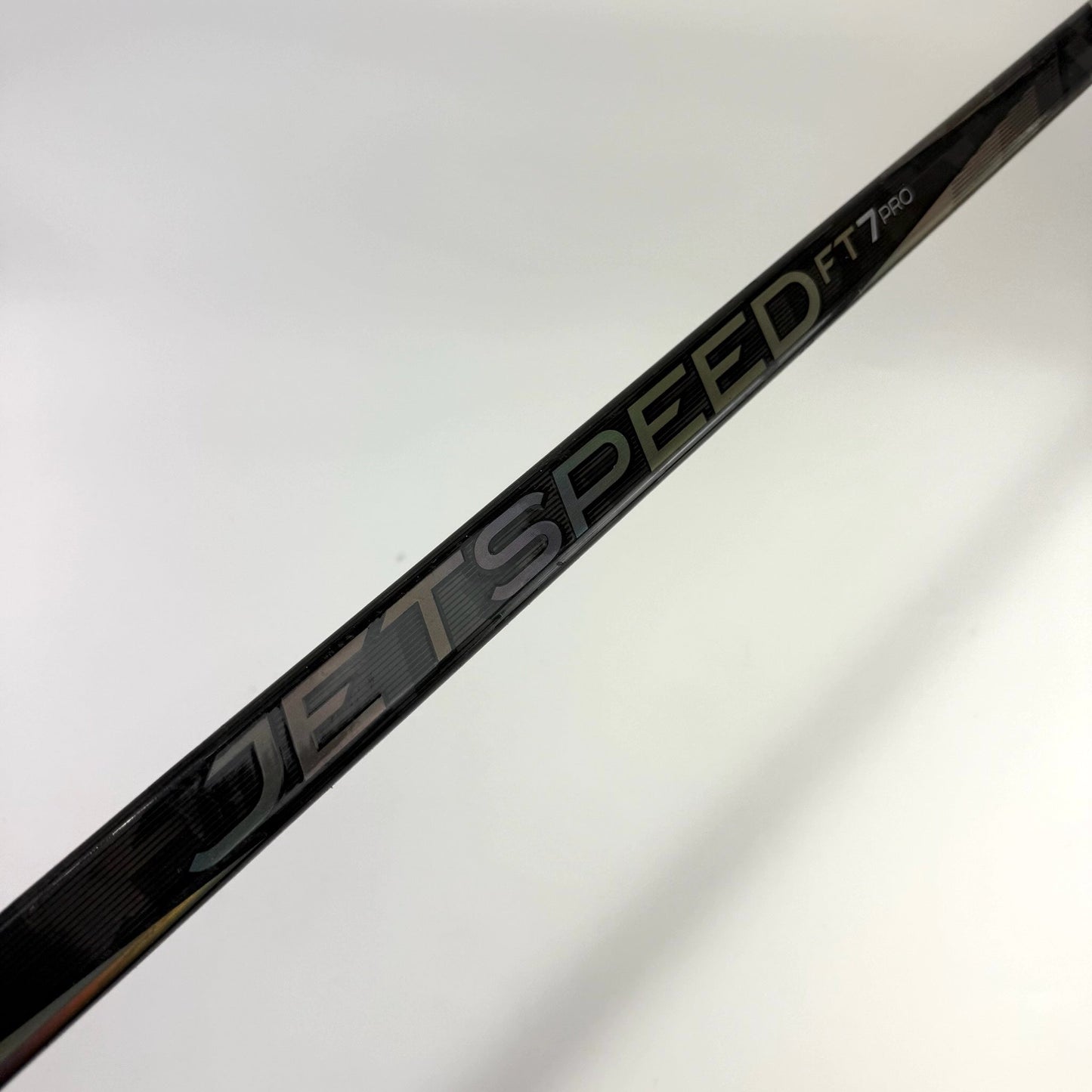 Used Left Black CCM Jetspeed FT7 Pro | 80 Flex P28M Curve Grip | F407 - Top Flight Hockey