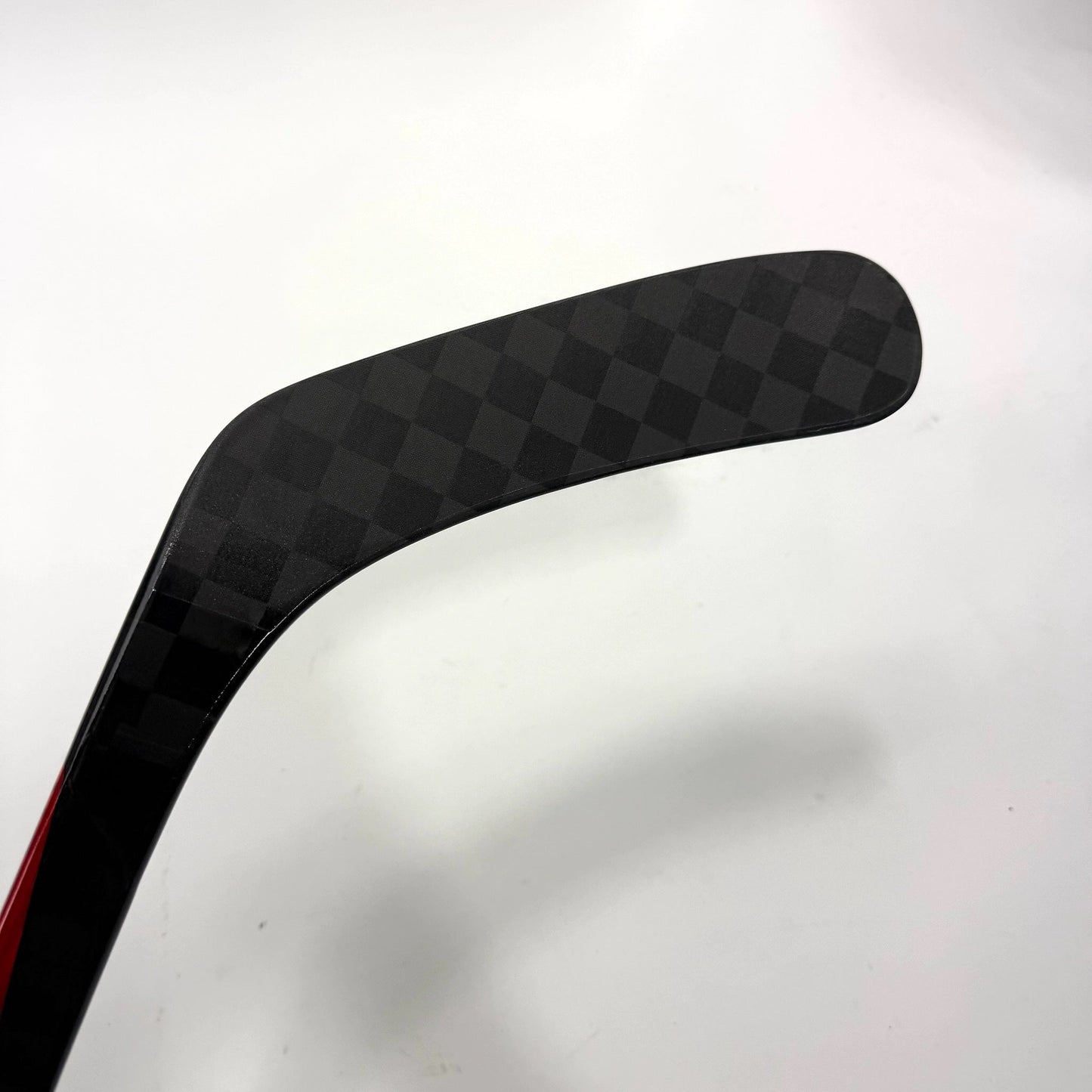 New Right Red Bauer Nexus Sync | 102 Flex P92 Lie 7 Curve Grip | Connor Murphy | BH283