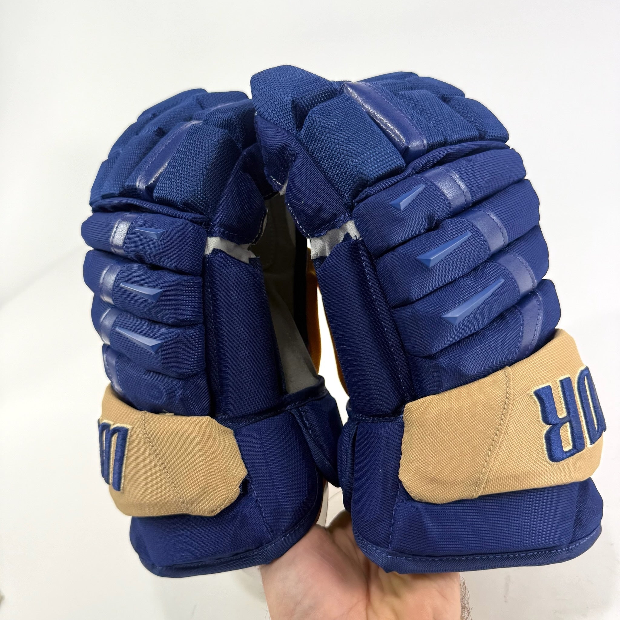 New STL Blues Winter Classic Alpha DX Pro Gloves | 14" | Weber | D117 - Top Flight Hockey