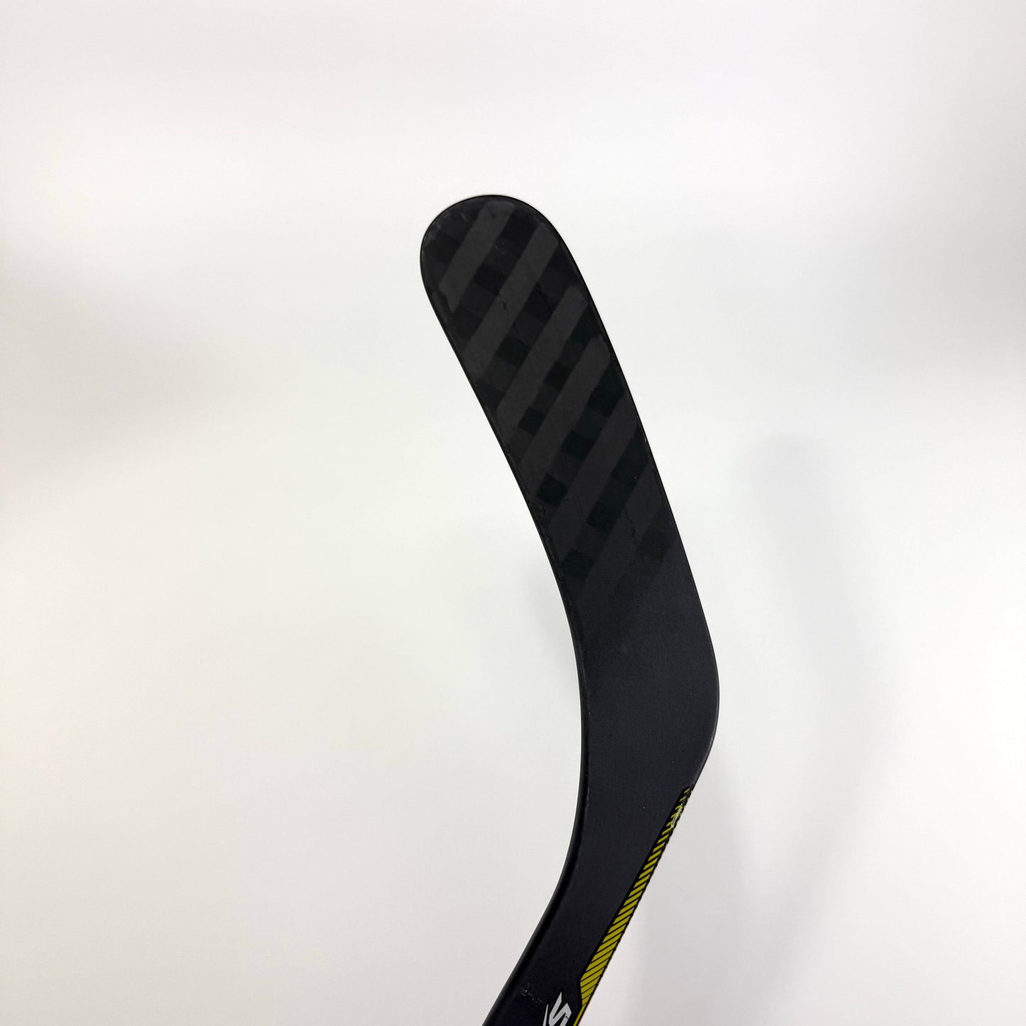 New Left CCM Super Tacks | 100 Flex P90 Curve Grip | #A450 - Top Flight Hockey