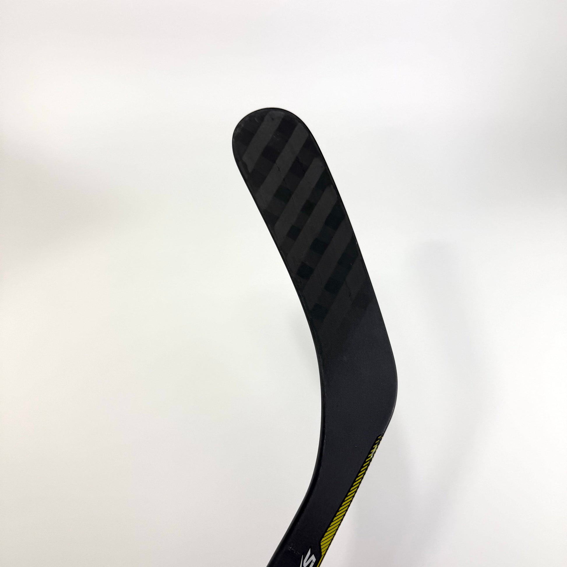 New Left CCM Super Tacks | 100 Flex P90 Curve Grip | #A450 - Top Flight Hockey