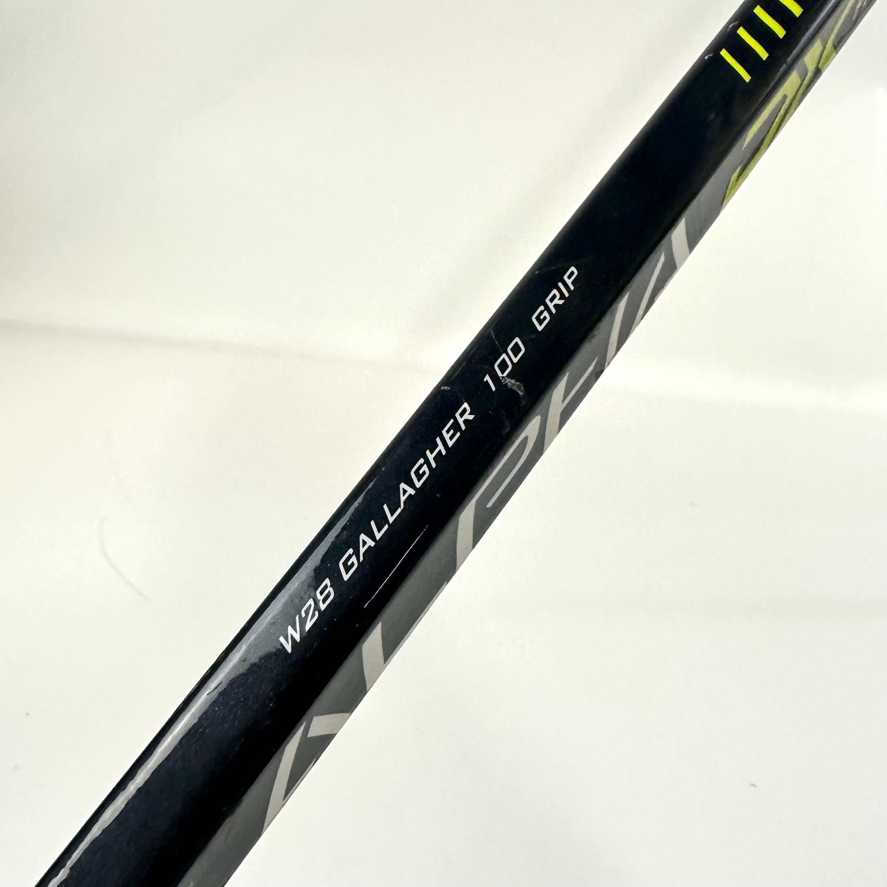 Used Right Handed Warrior Alpha DX Pro Team | P28 Curve | 100 Flex | Grip | A1036