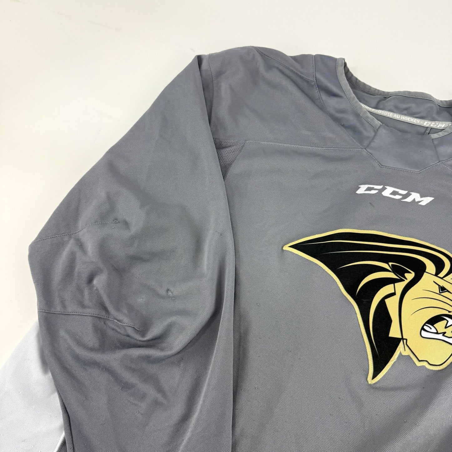 Used Grey Lindenwood CCM Practice Jersey | XL | E199