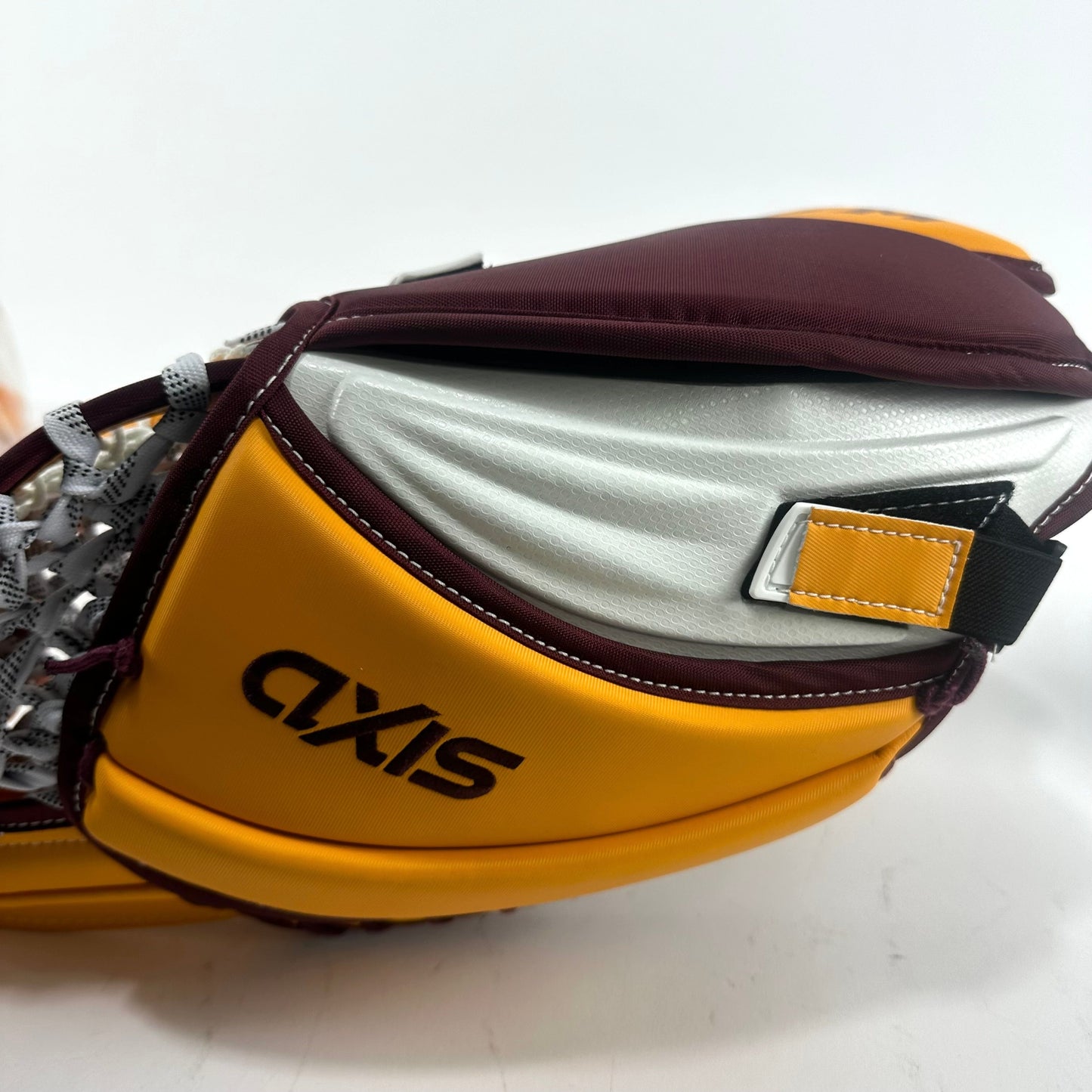 New Pro Return Regular CCM Axis Glove | 600 break - University of Minnesota Womens - Top Flight Hockey