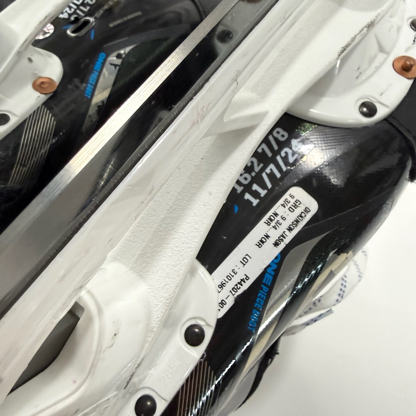 Used Black CCM Jetspeed FT6 Pro Skates | 9 3/4 D | Chicago Blackhawks Jason Dickinson | BH306 - Top Flight Hockey