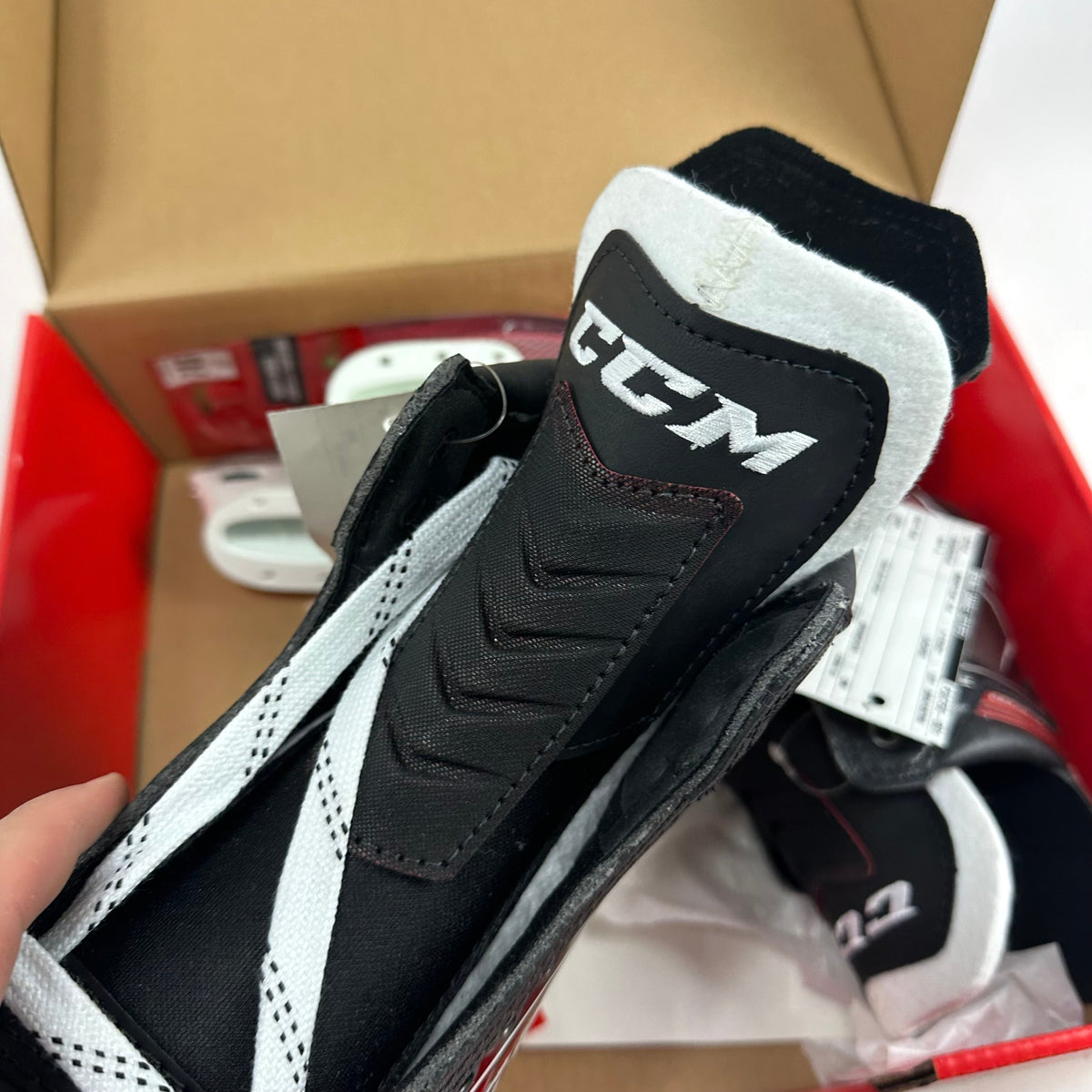 New CCM Jetspeed FT2 Skates | Size 8  | M300 - Top Flight Hockey