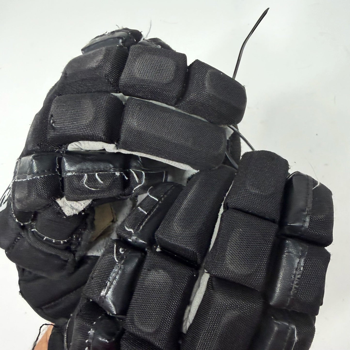 Used Black Reebok 11k Pro Gloves | 14" | AB508