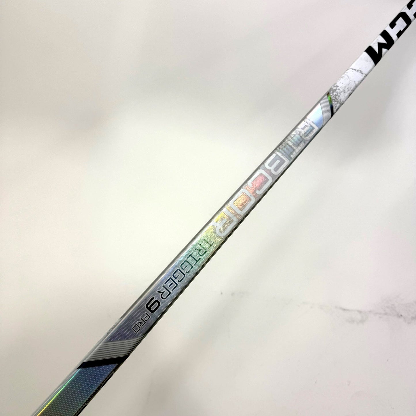 New Left White CCM Ribcor Trigger 9 Pro | 85 Flex P92M Curve Grip | BH400 - Top Flight Hockey