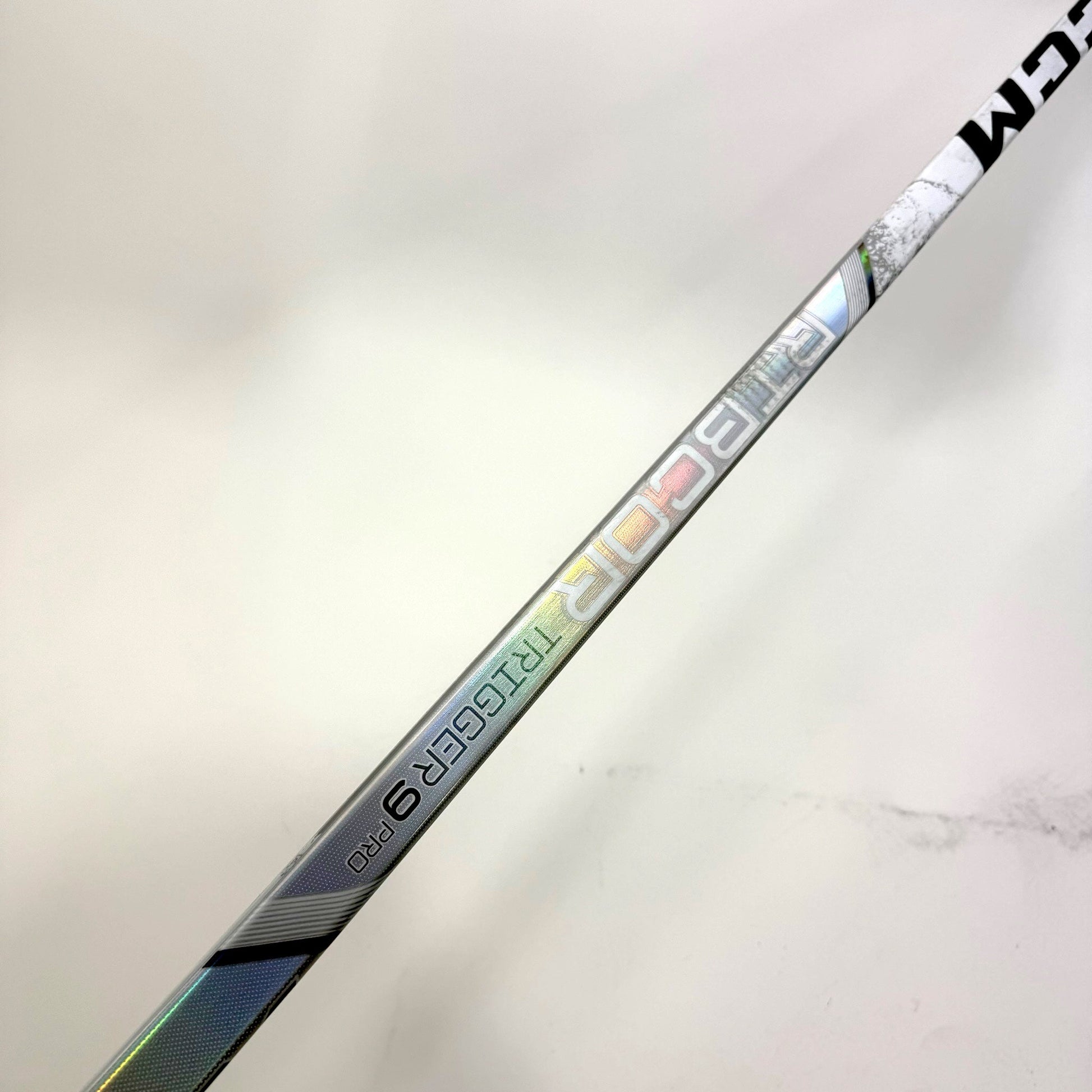 New Left White CCM Ribcor Trigger 9 Pro | 85 Flex P92M Curve Grip | BH400 - Top Flight Hockey
