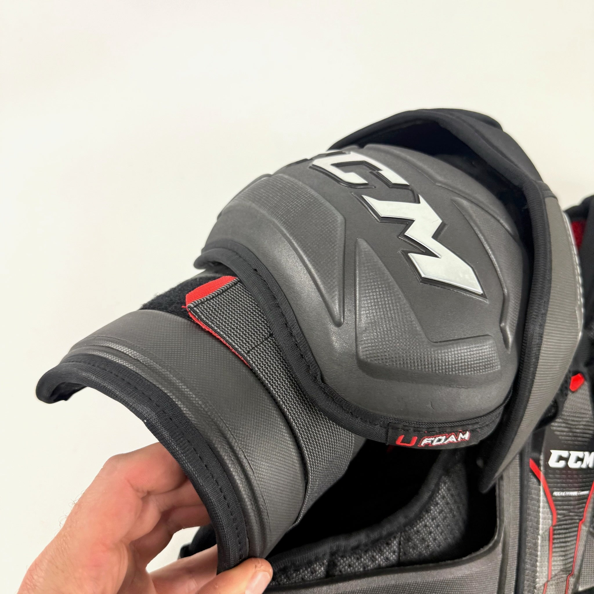 New CCM Jetspeed FT1 Shoulder Pads | Sr Large - Top Flight Hockey
