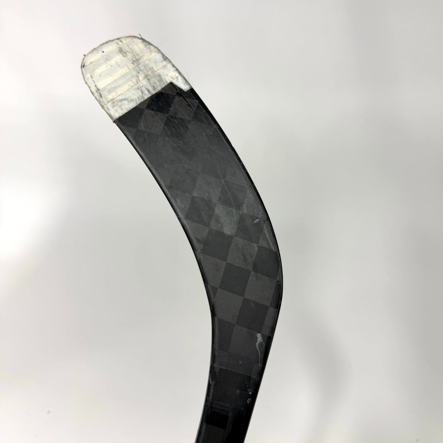 Used Right Red/Blue Bauer Nexus Tracer | 65 Flex P88 Curve | AB705