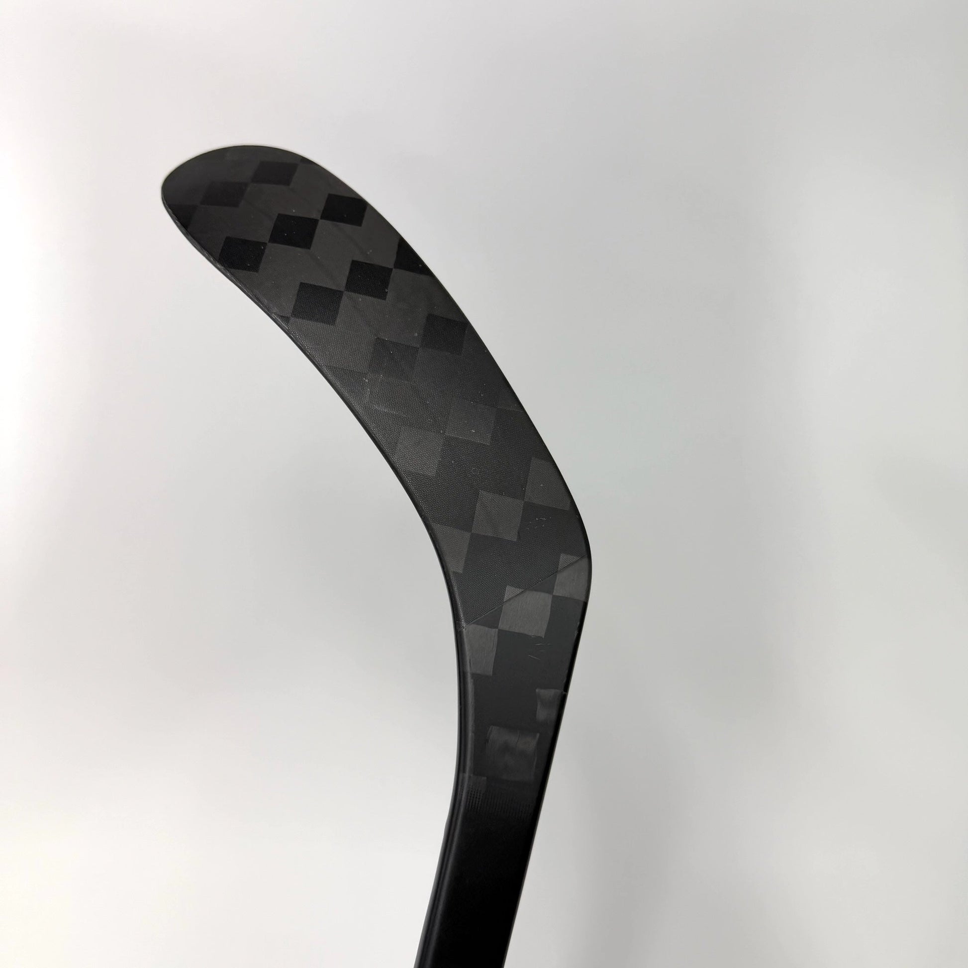 New Right CCM XF Ghost | 70 Flex Custom P28 Curve Grip | J160 - Top Flight Hockey