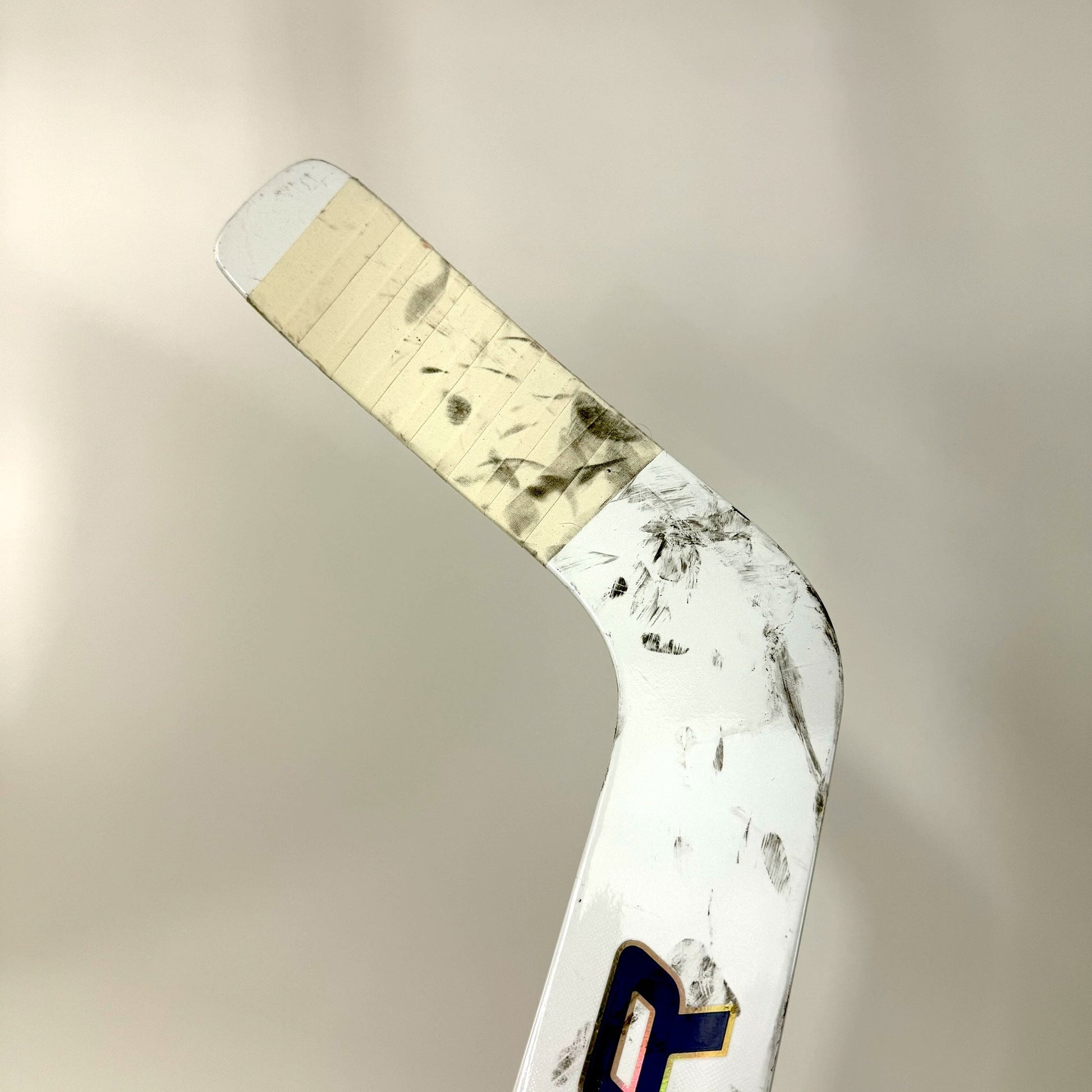 Used Regular White/Navy Bauer Vapor Flylite Goalie Stick | 26" Paddle P31 Curve | J198 - Top Flight Hockey