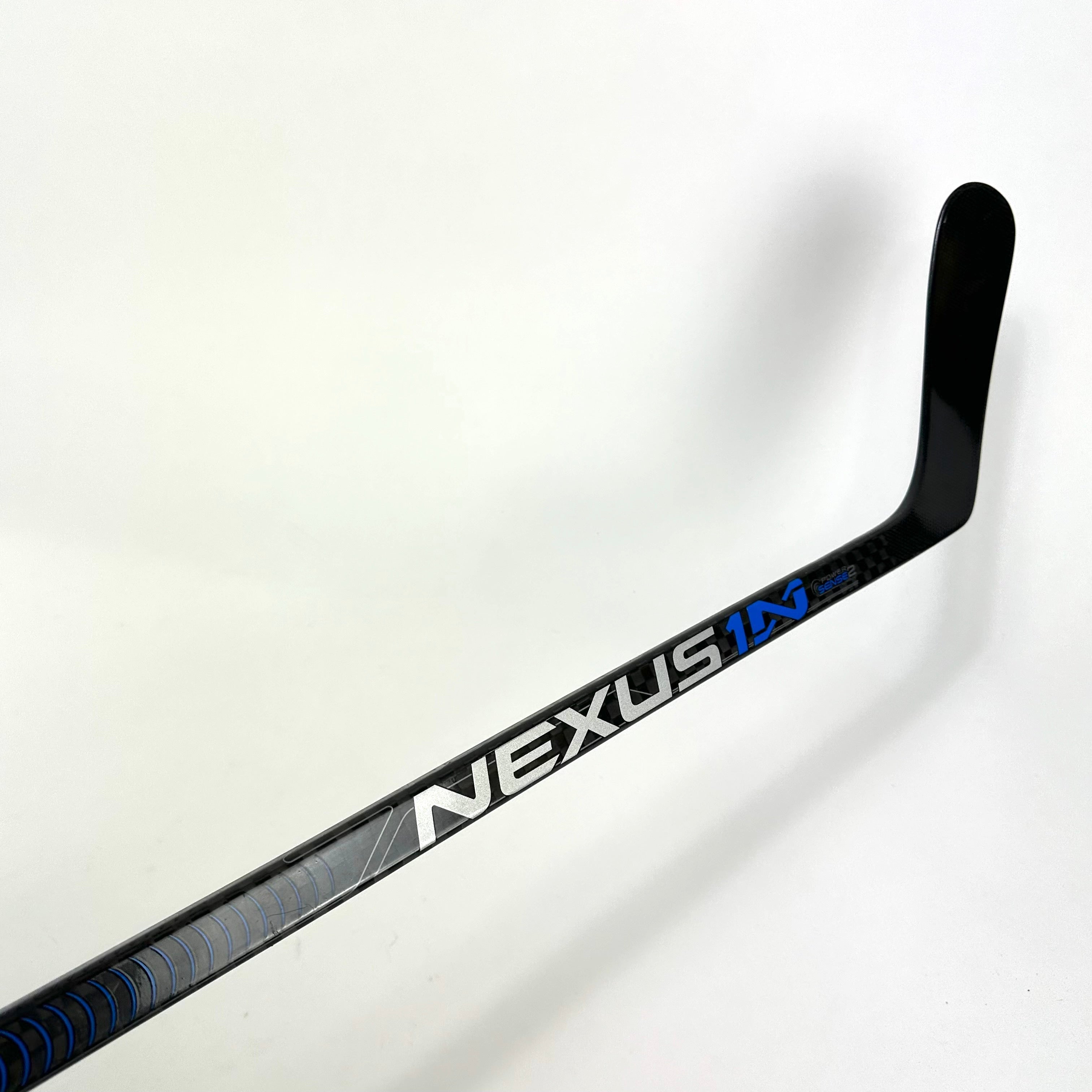 New Left Bauer Nexus 1N | 77 Flex Custom Curve Grip | Kucherov | TBL430