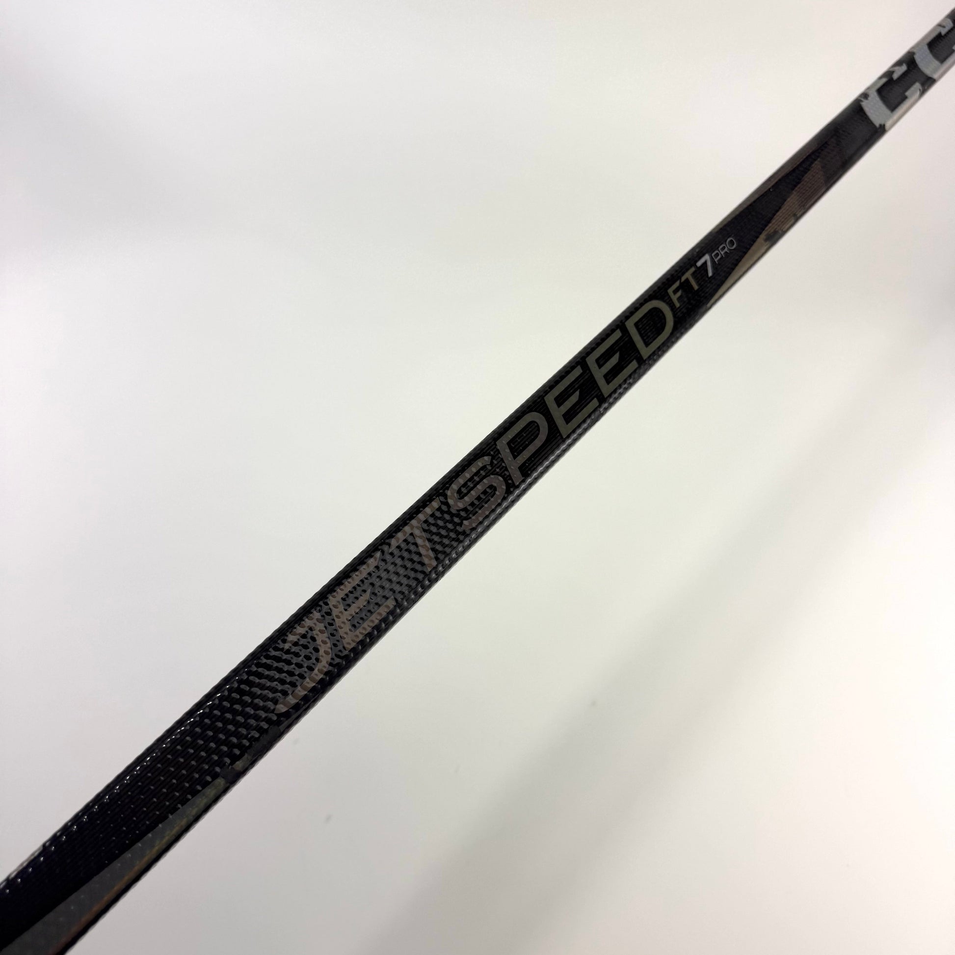 Used Left Black CCM Jetspeed FT7 Pro | 80 Flex P28 Curve Grip | A218 - Top Flight Hockey