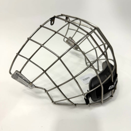 Used Silver Bauer FM9900 Cage | Large | AB811