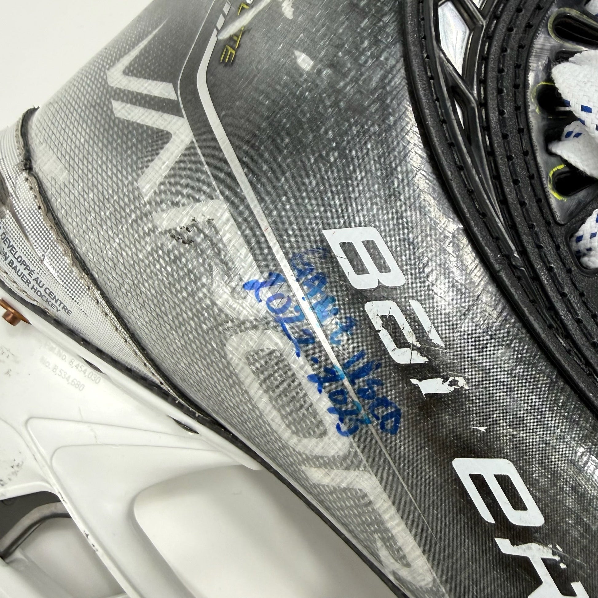Used Bauer Vapor Hyperlite Skates | 8 1/2 C | Kurashev | BH391 - Top Flight Hockey
