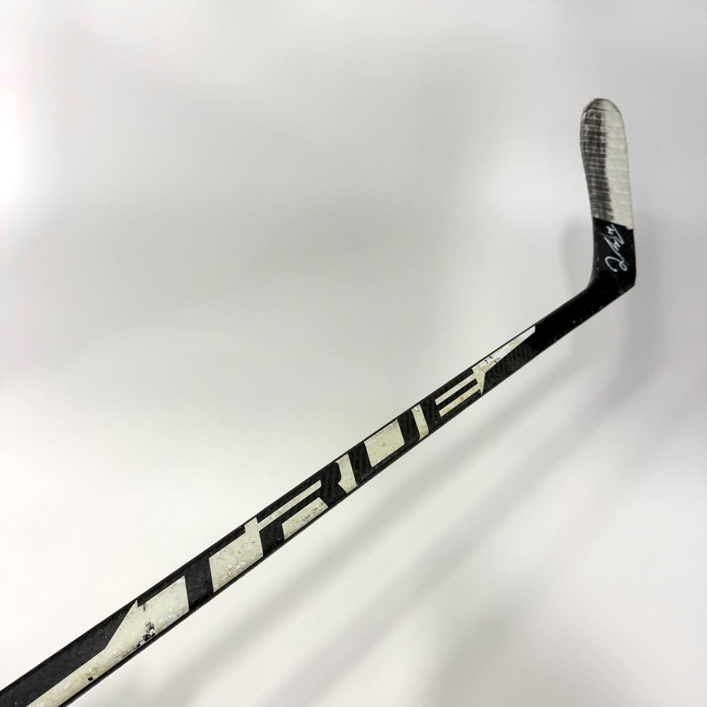 Used Left True XC9 | 75 Flex P28 Curve Grip | Debrusk | AB553