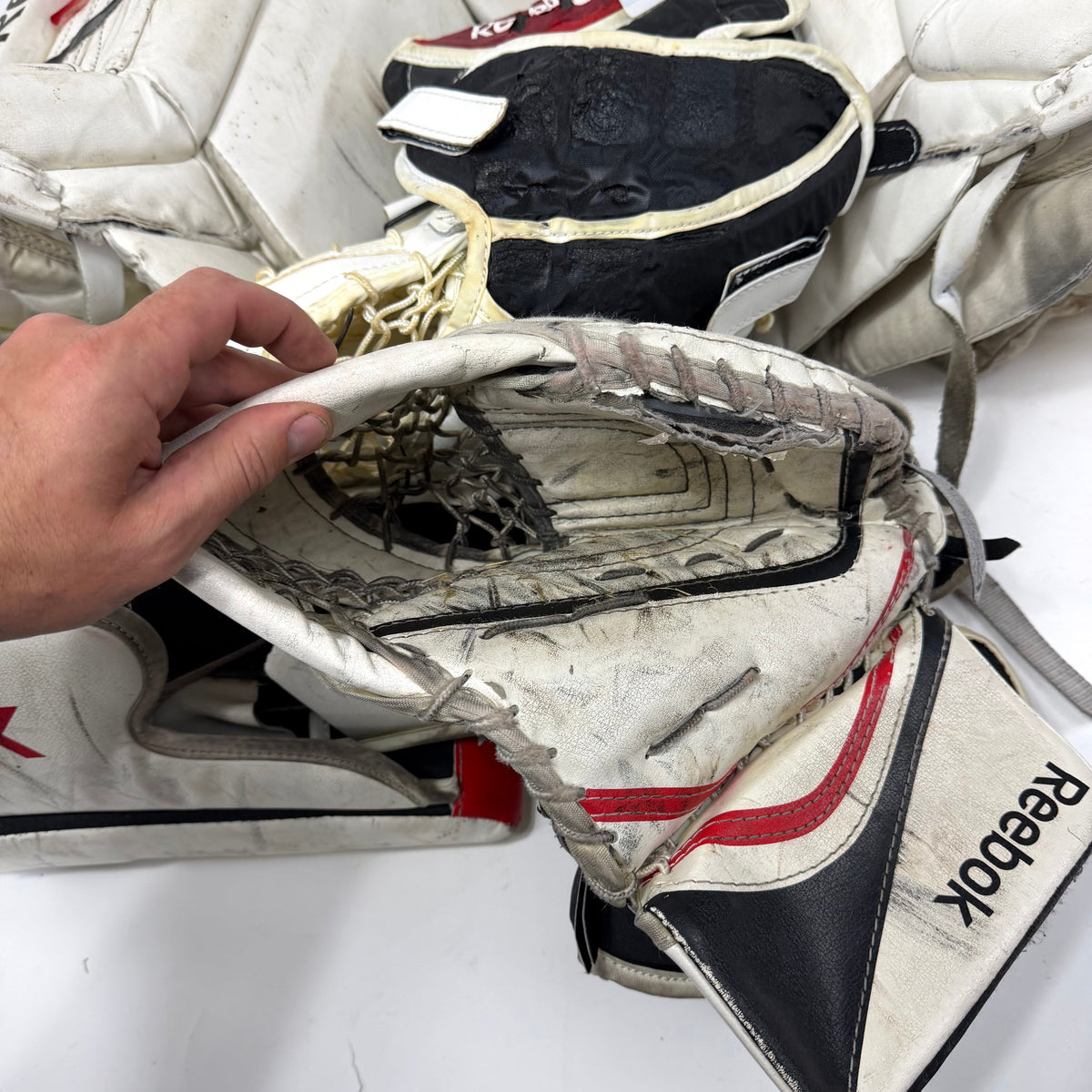 Used Regular White/Red/Black XLT 24 Junior Full Goalie Set | 26+1" Pads | AB375