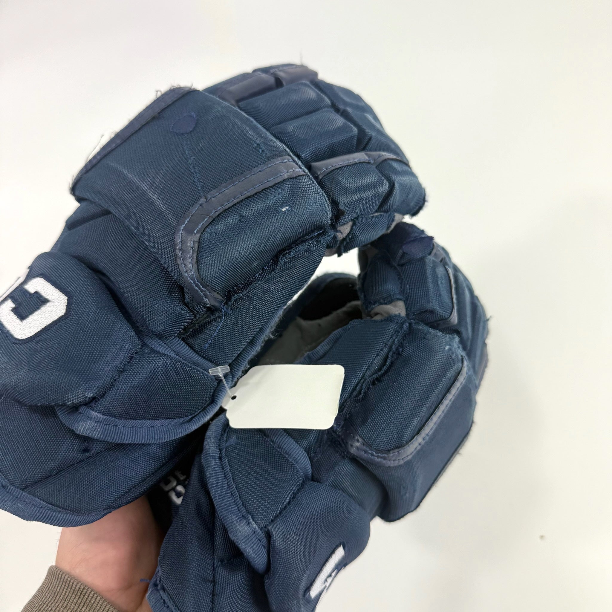 Used Navy CCM HG12 Gloves | 14" | D368