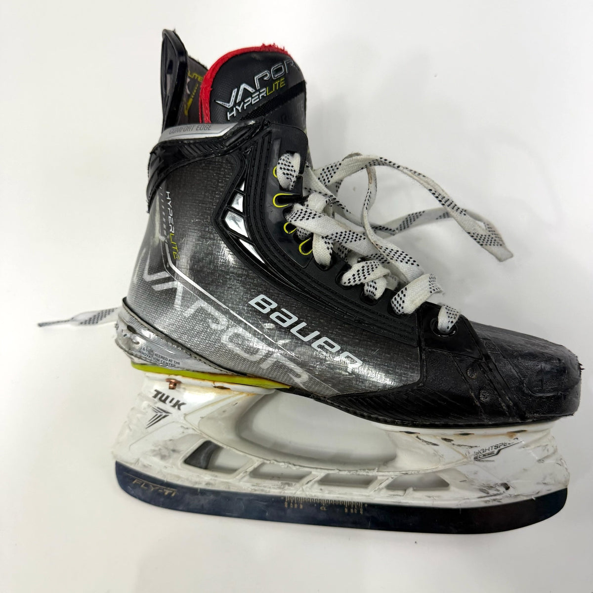 Used Bauer Vapor Hyperlite Skates | Size 4.5 Fit 3 | AB761