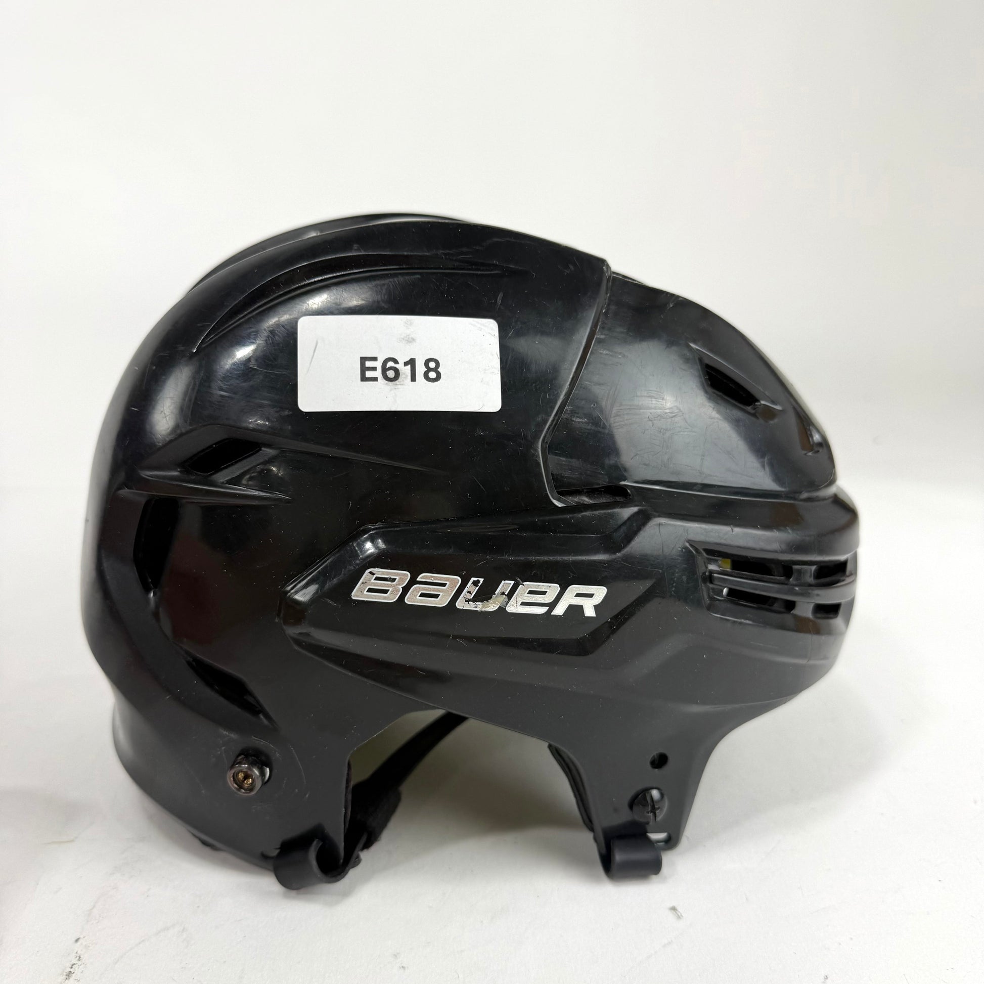 Used Black Bauer Re-akt | Extra Small | E618 - Top Flight Hockey