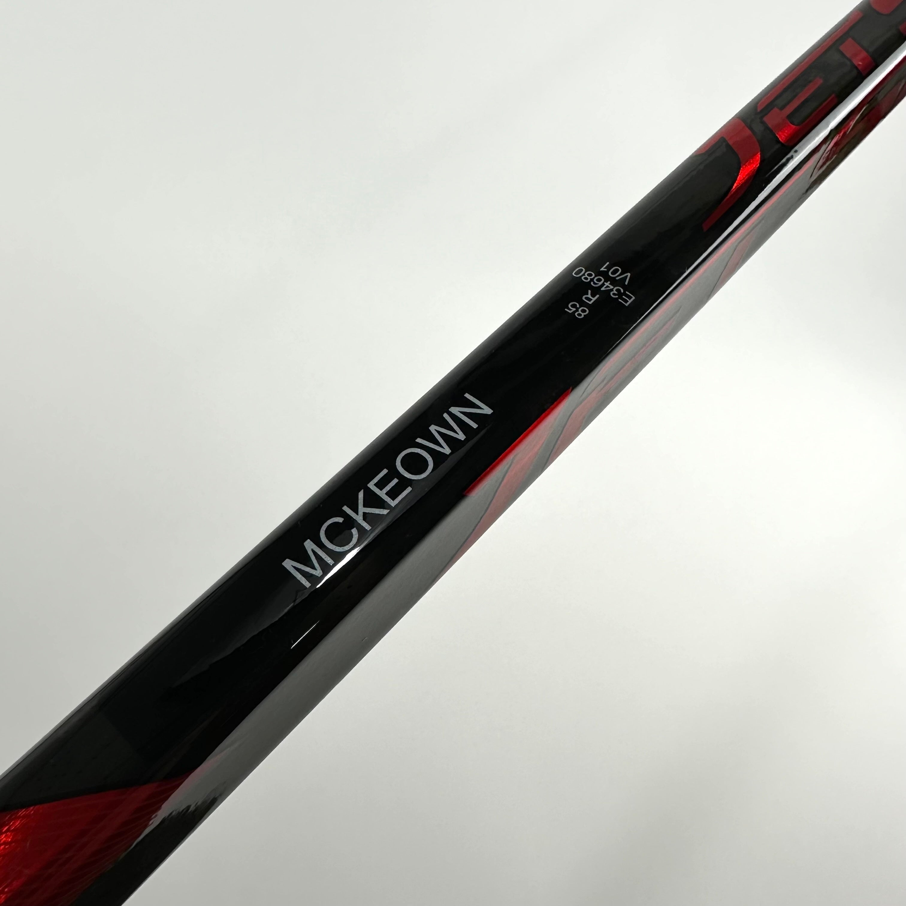 New Right CCM Jetspeed FT4 Pro | 85 Flex P90 Curve Grip | Mckeown | C184