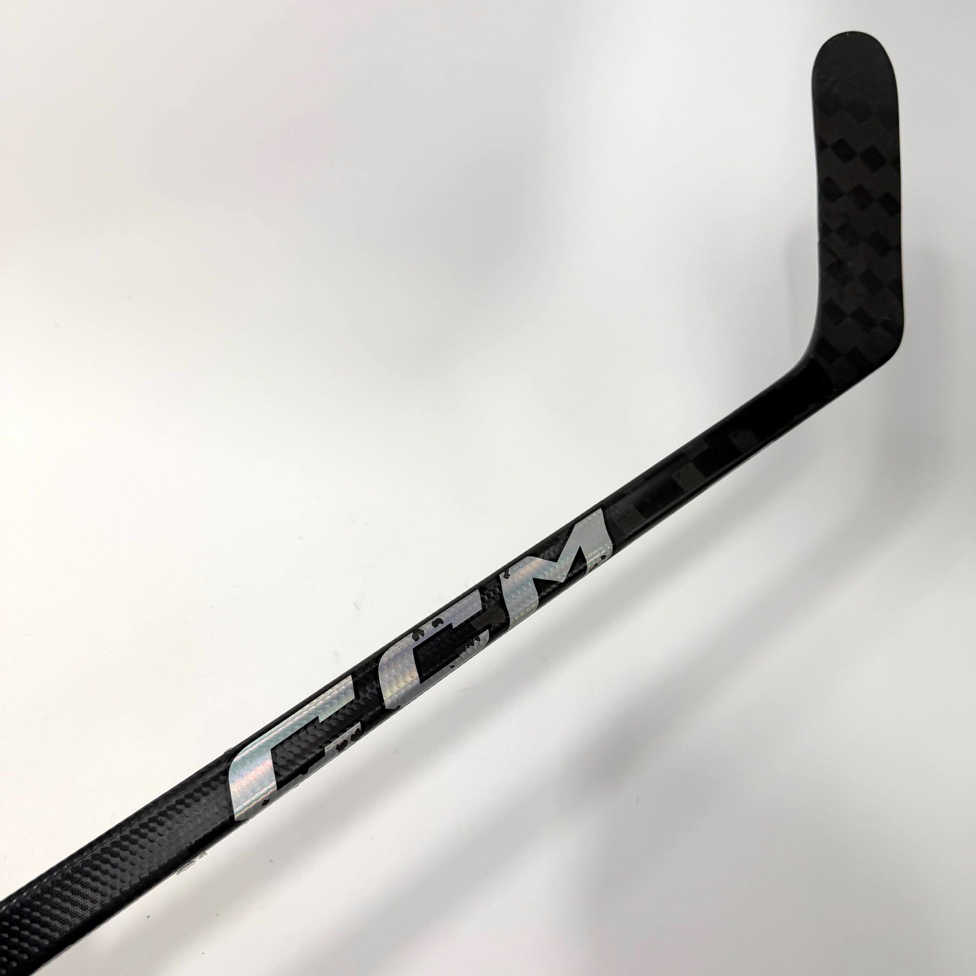 Used Left Black CCM Jetspeed FT8 Pro | 75 Flex P28M Curve Grip | AB981 - Top Flight Hockey