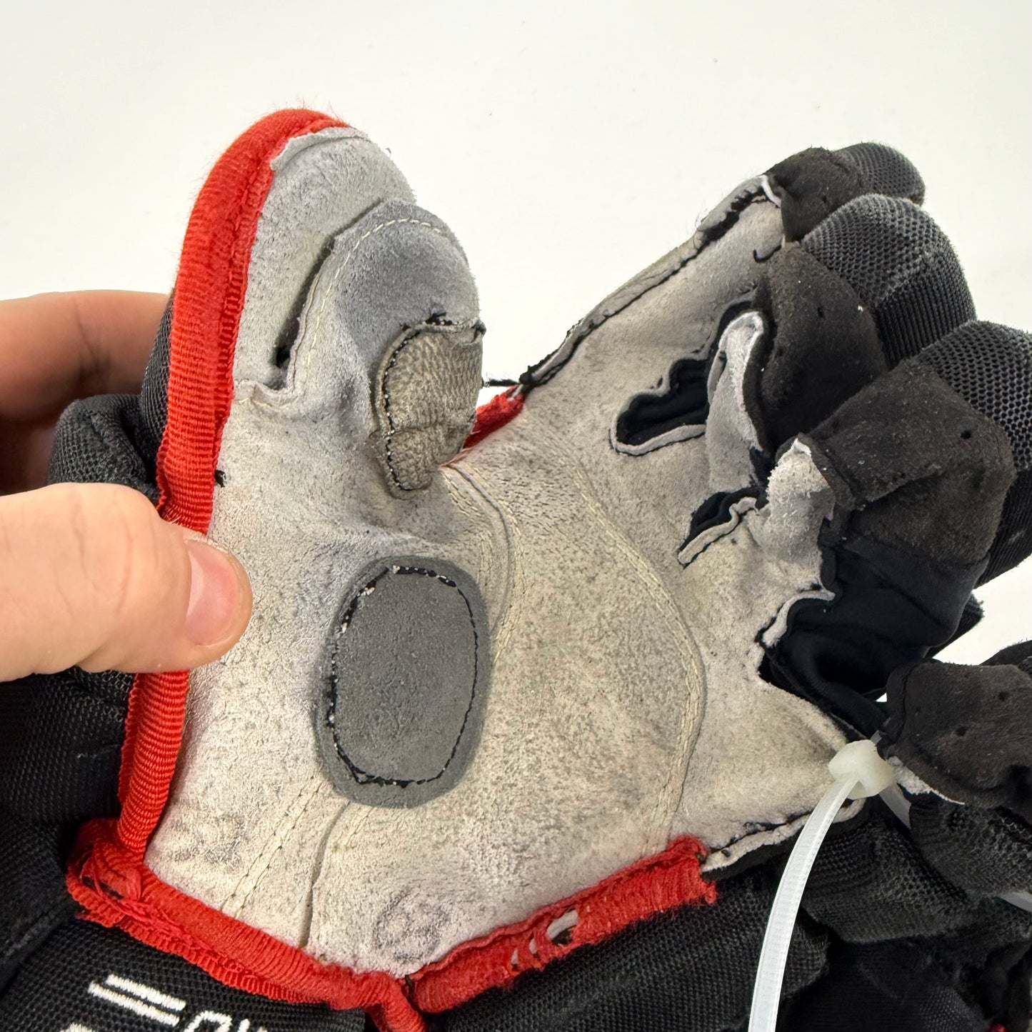 Used Blackhawks CCM HGTK Gloves 13" | L351 - Top Flight Hockey