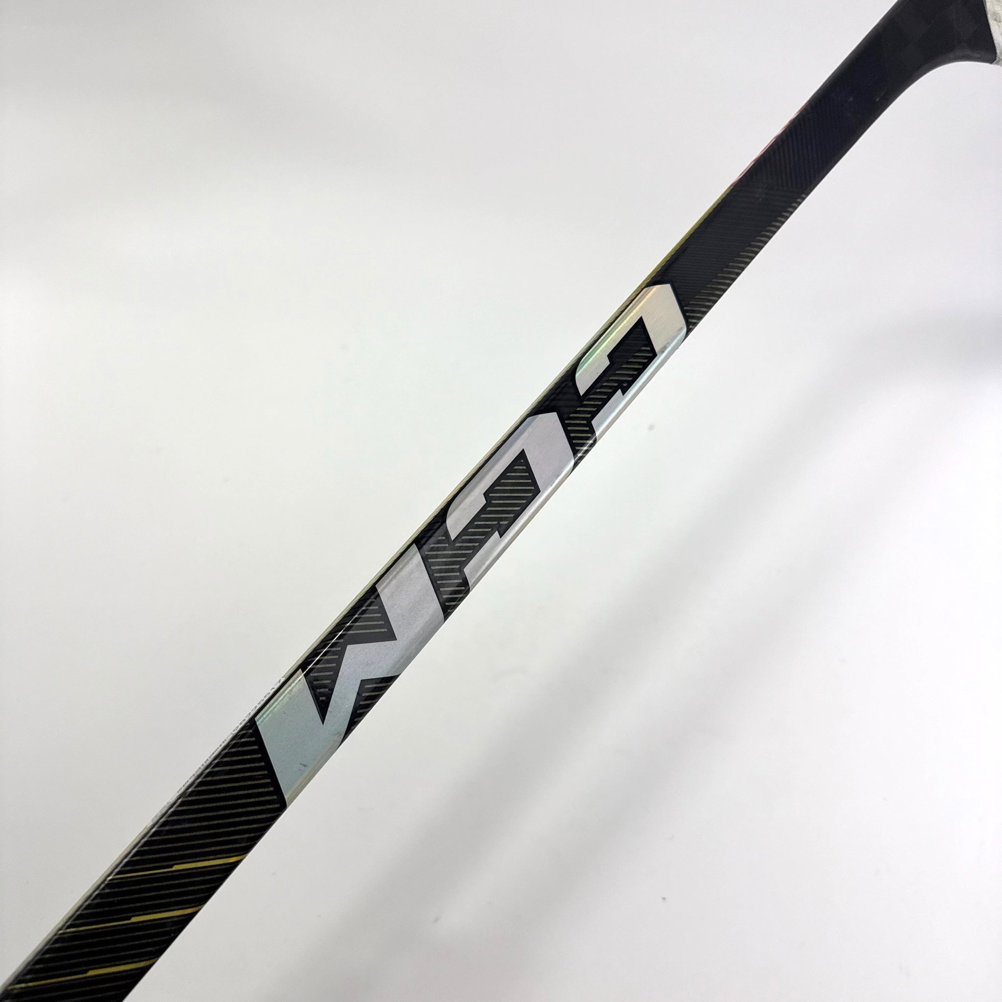 Used Right CCM Tacks ASV Pro | 65 Flex P92 Curve Grip | F404 - Top Flight Hockey
