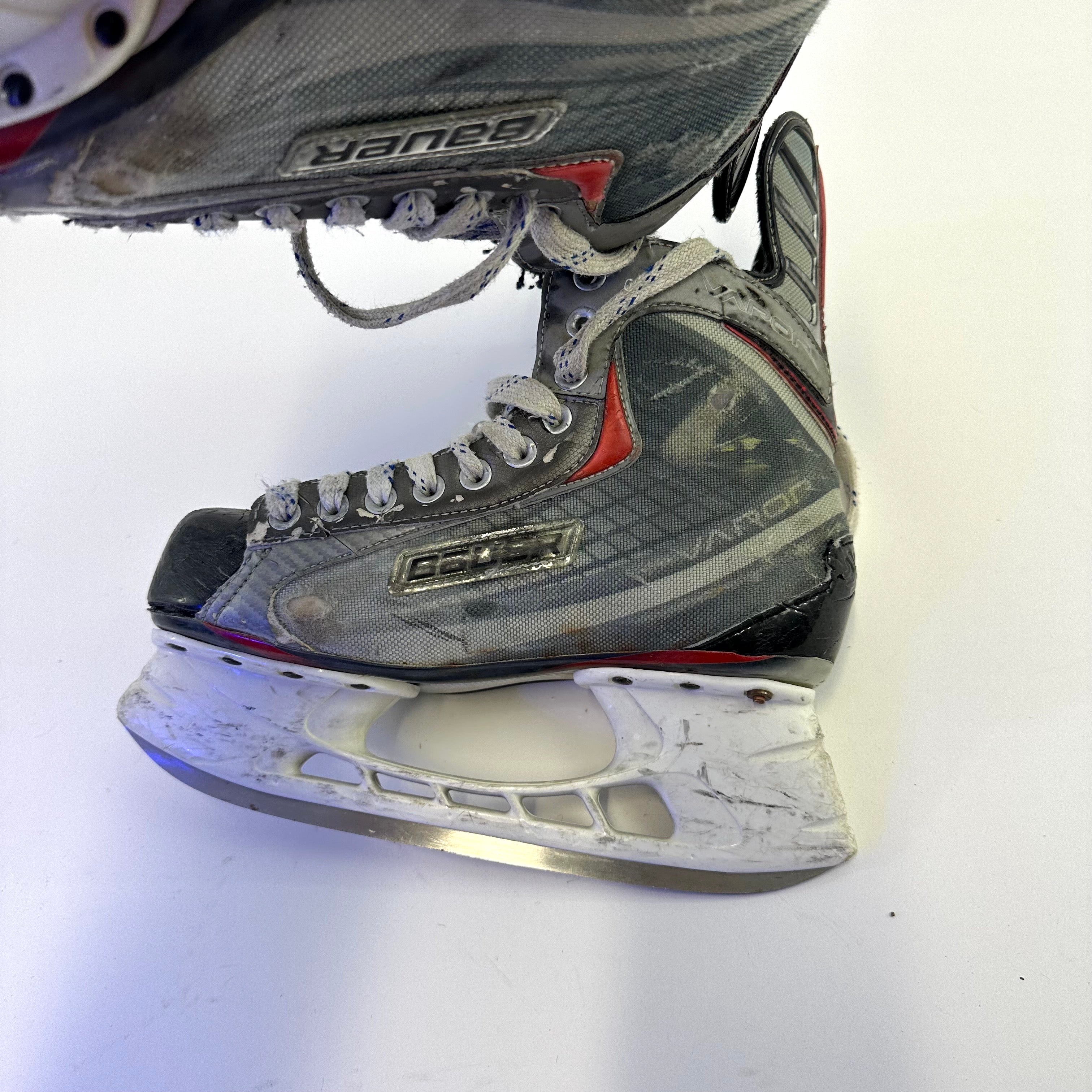 Used Bauer Vapor X30 Skates | Size 6D | Z47