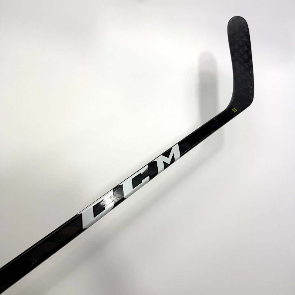 Used Left CCM Ribcor Trigger 3D PMT | 75 Flex Jurko Pro Curve Grip | BH439 - Top Flight Hockey