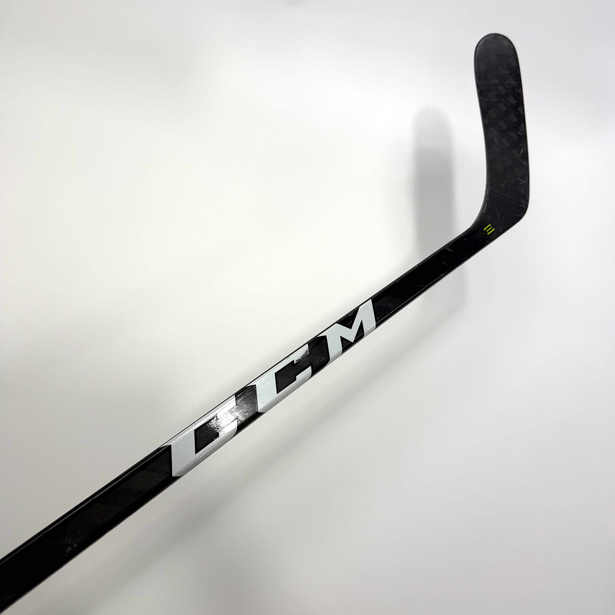 Used Left CCM Ribcor Trigger 3D PMT | 75 Flex Jurko Pro Curve Grip | BH439 - Top Flight Hockey