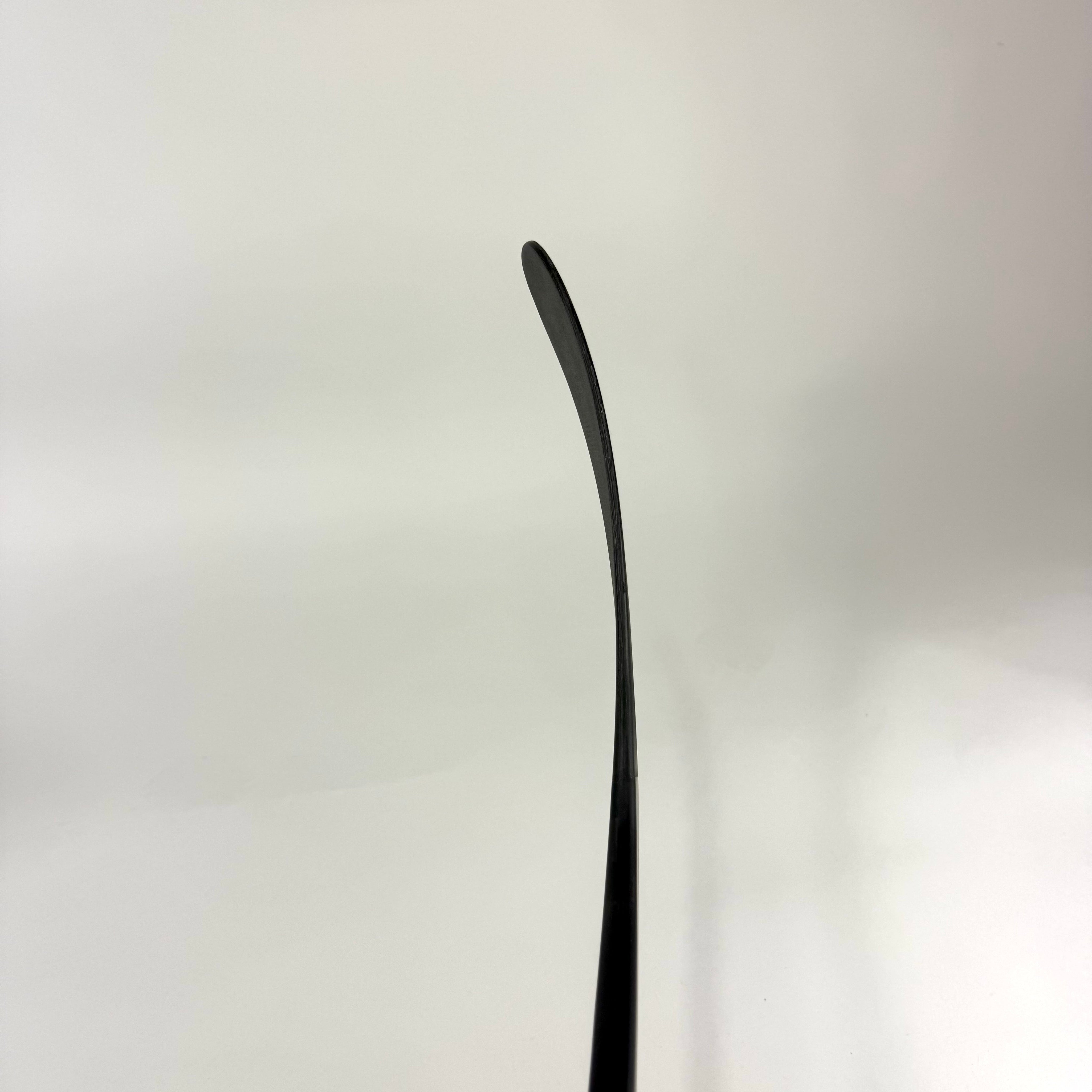 New Right CCM Tacks XF Pro | 85 Flex P28M Curve Grip | E783 - Top Flight Hockey