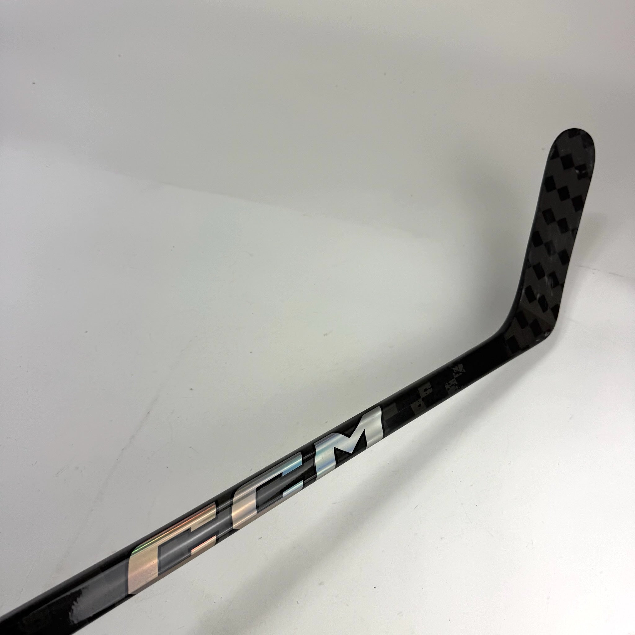 New Left CCM Ribcor Trigger 9 Pro | 85 Flex P28M Curve Grip | E607 - Top Flight Hockey