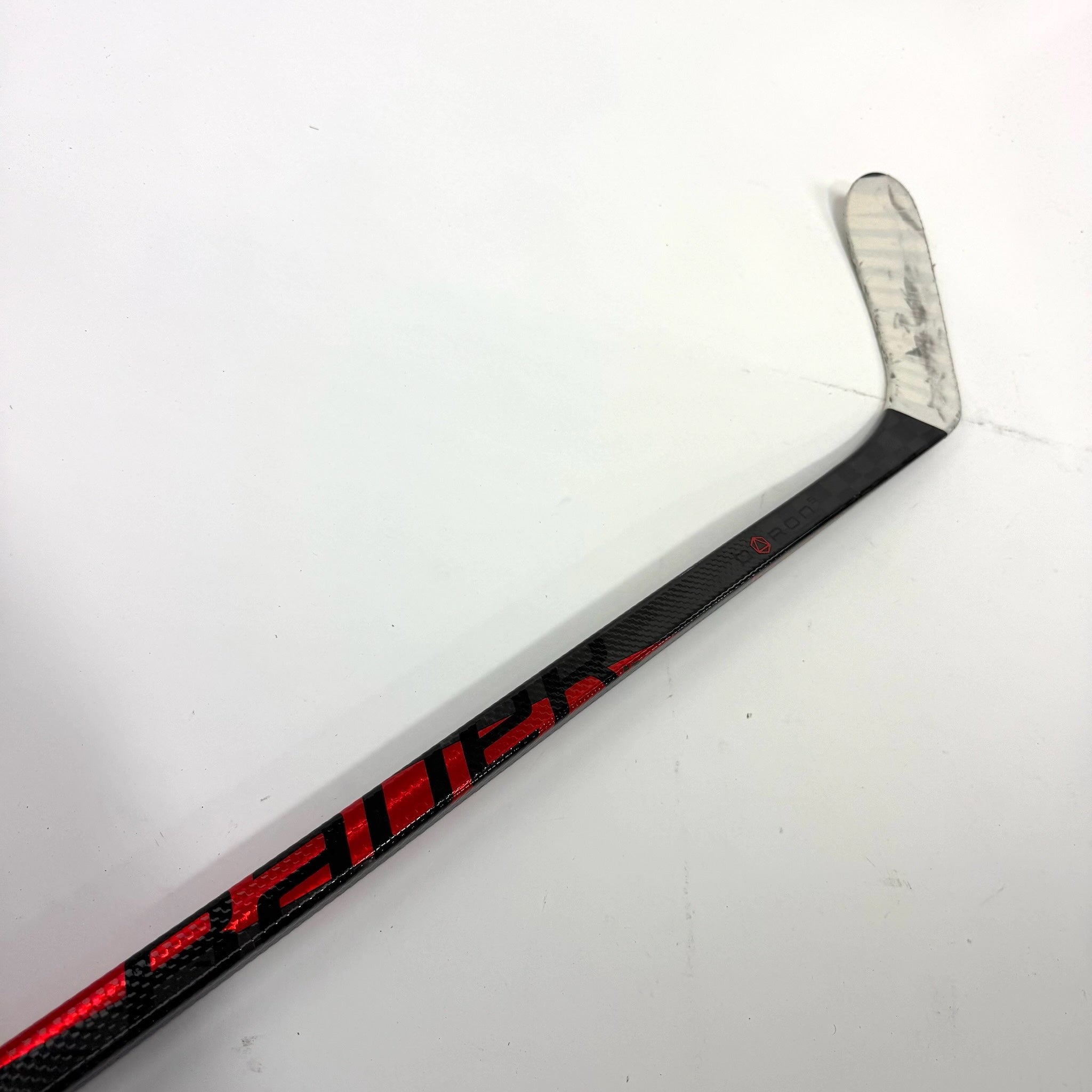 Used Left Red Bauer Pulse | 87 Flex P28 Curve Grip | Matt Gryzelcyk | BH140 - Top Flight Hockey