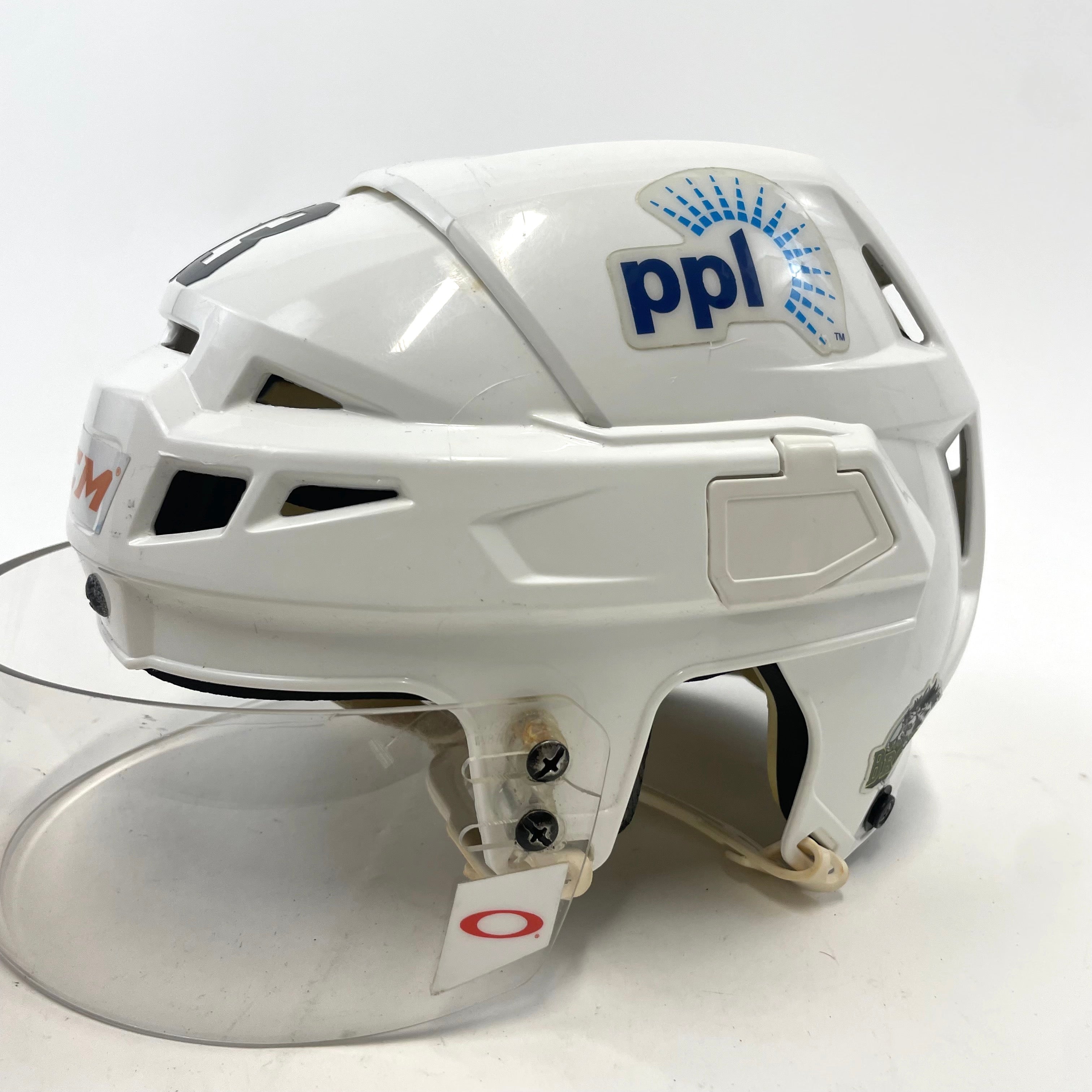 Used White CCM V08 Helmet with Oakley Short Cut Visor #43 | Senior Small | #M582